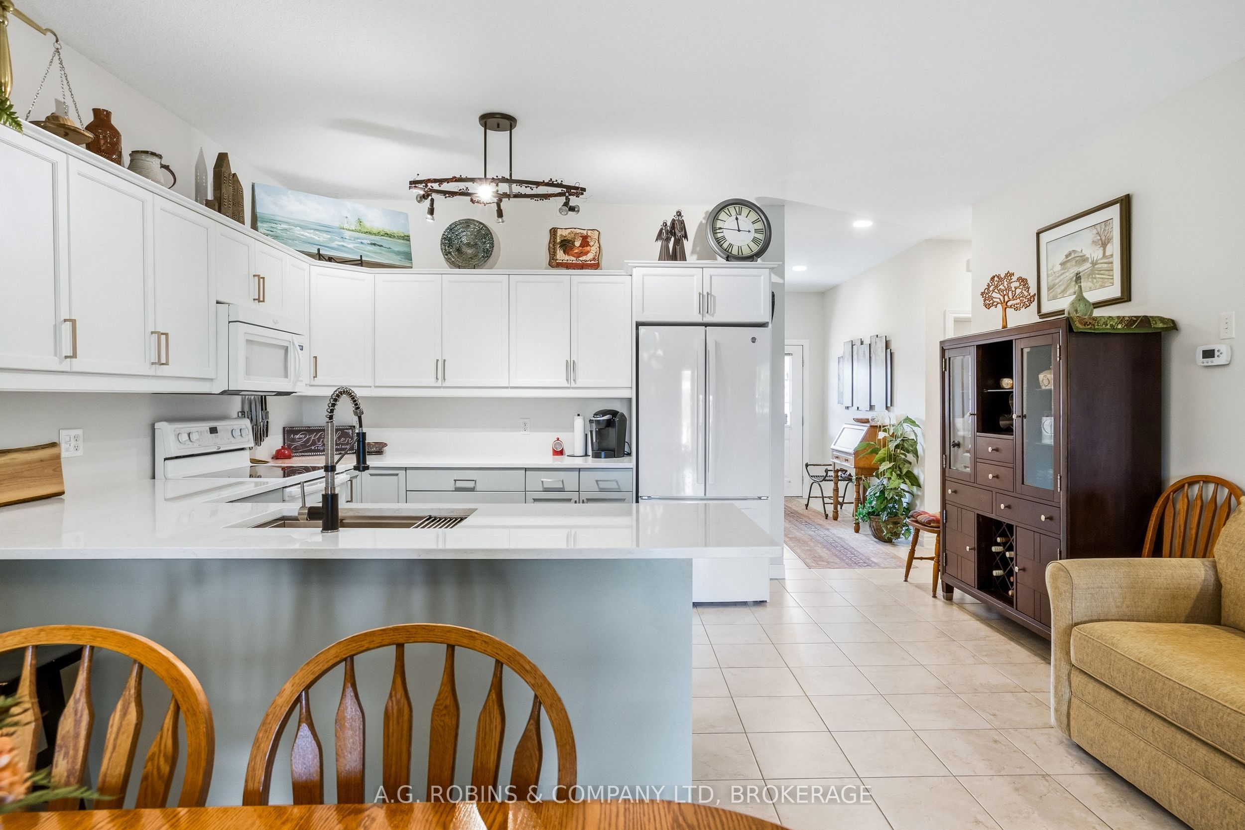 98 Maple Street Property Photo 13