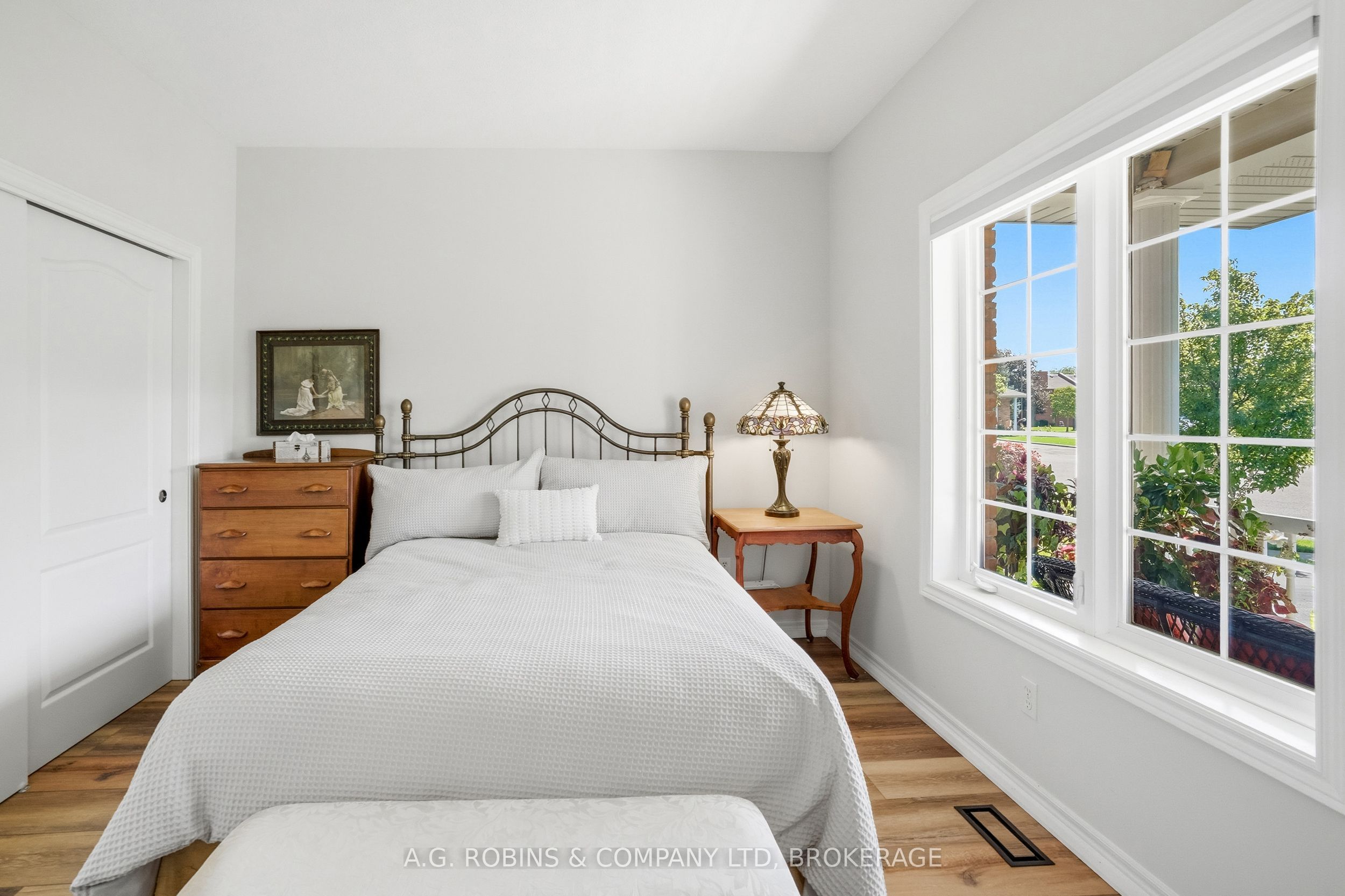 98 Maple Street Property Photo 17