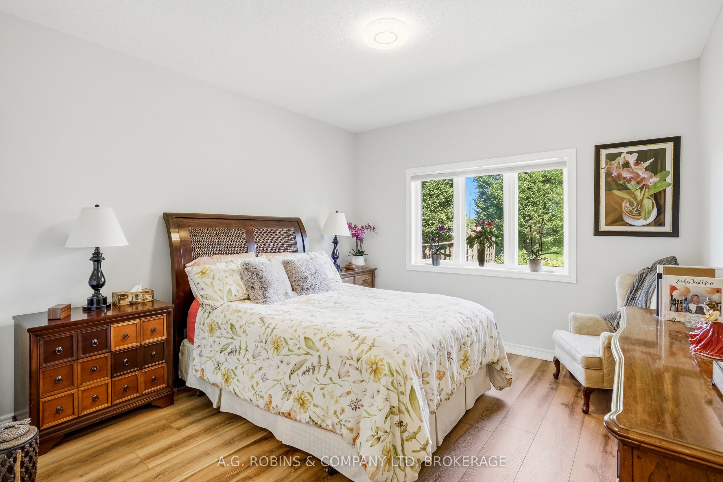 98 Maple Street Property Photo 20