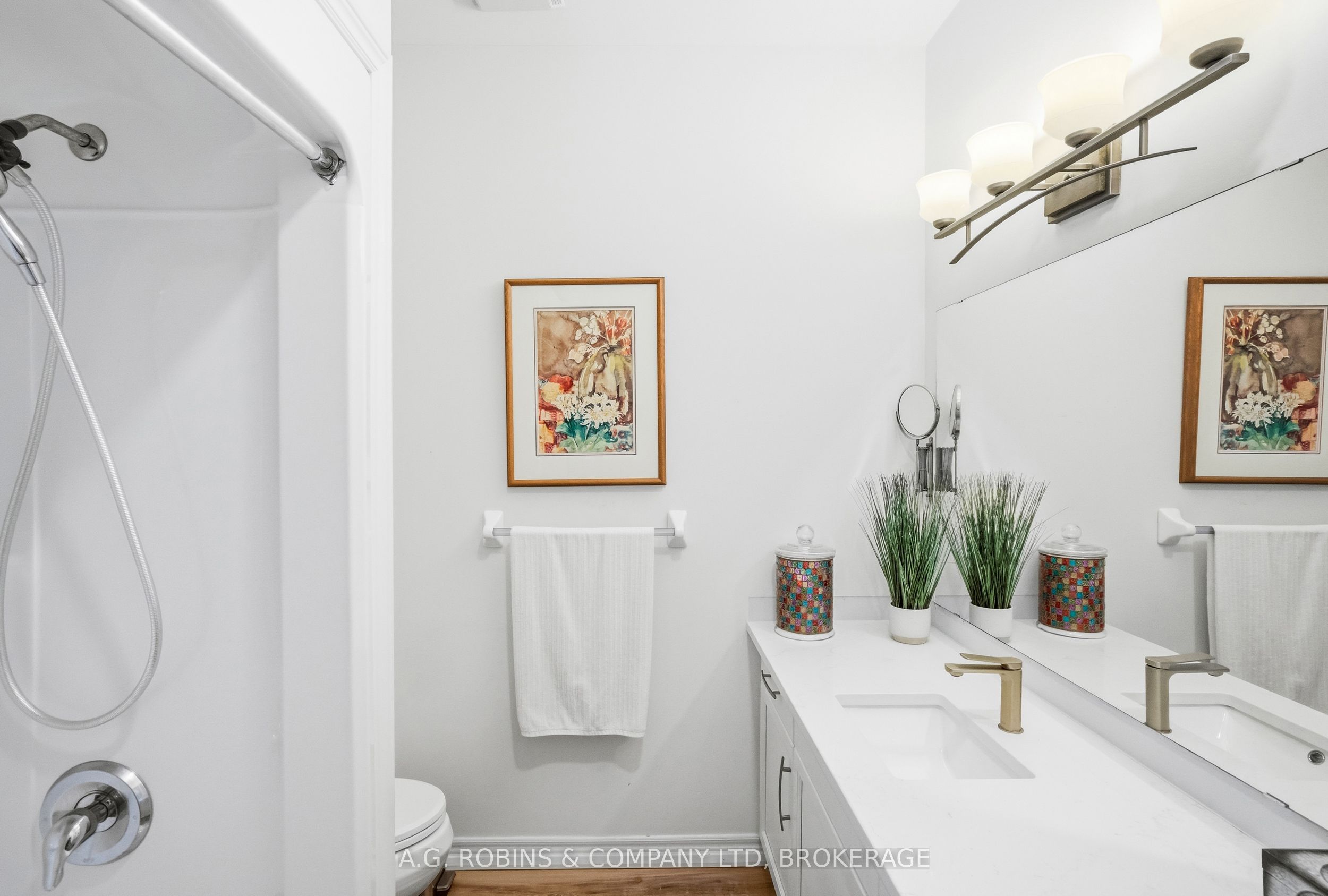 98 Maple Street Property Photo 25