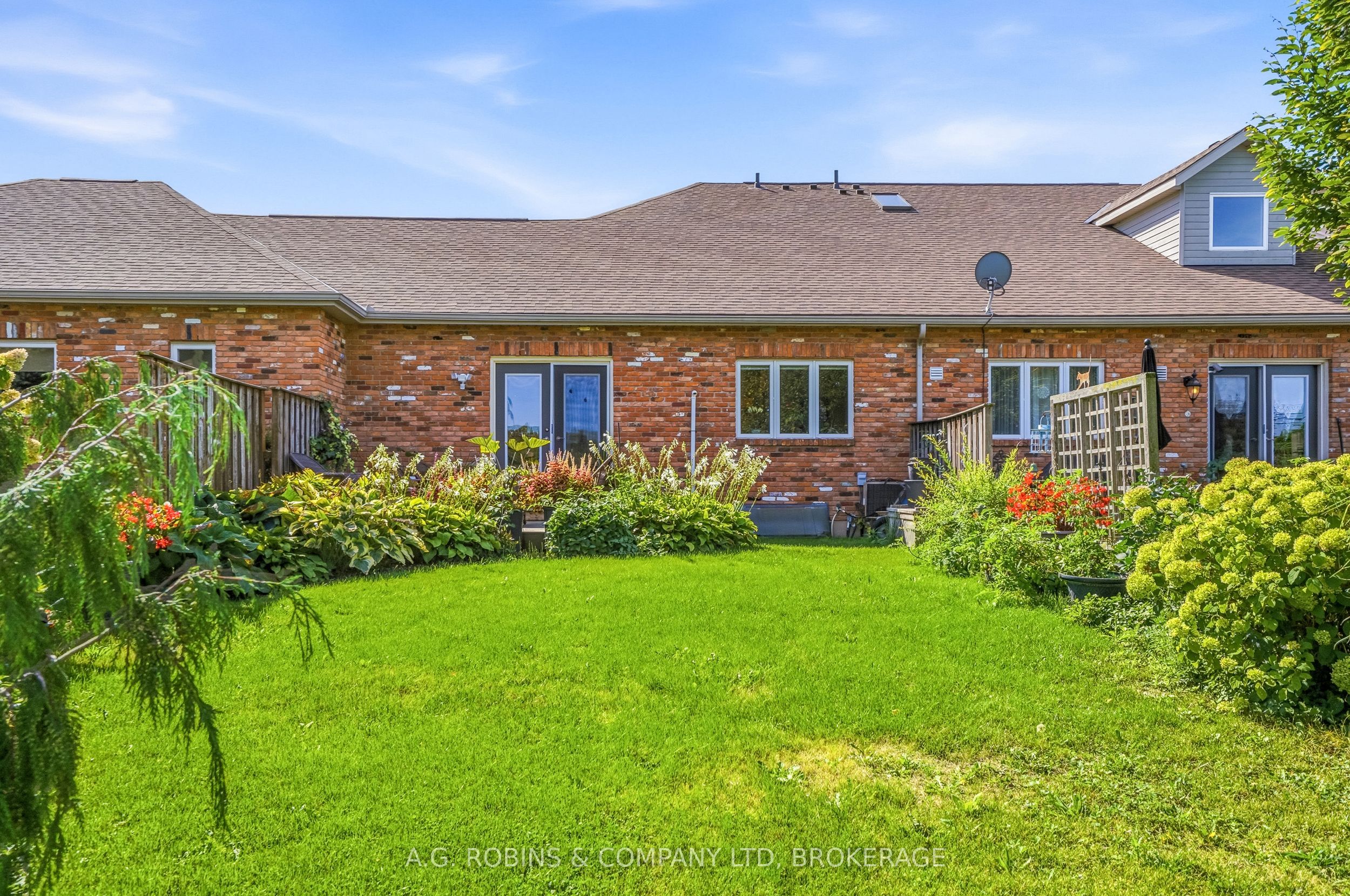 98 Maple Street Property Photo 26