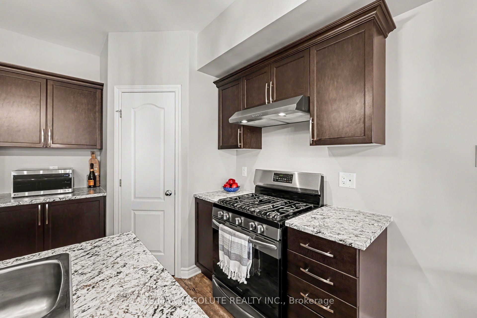96 Bellwood Drive Property Photo 12