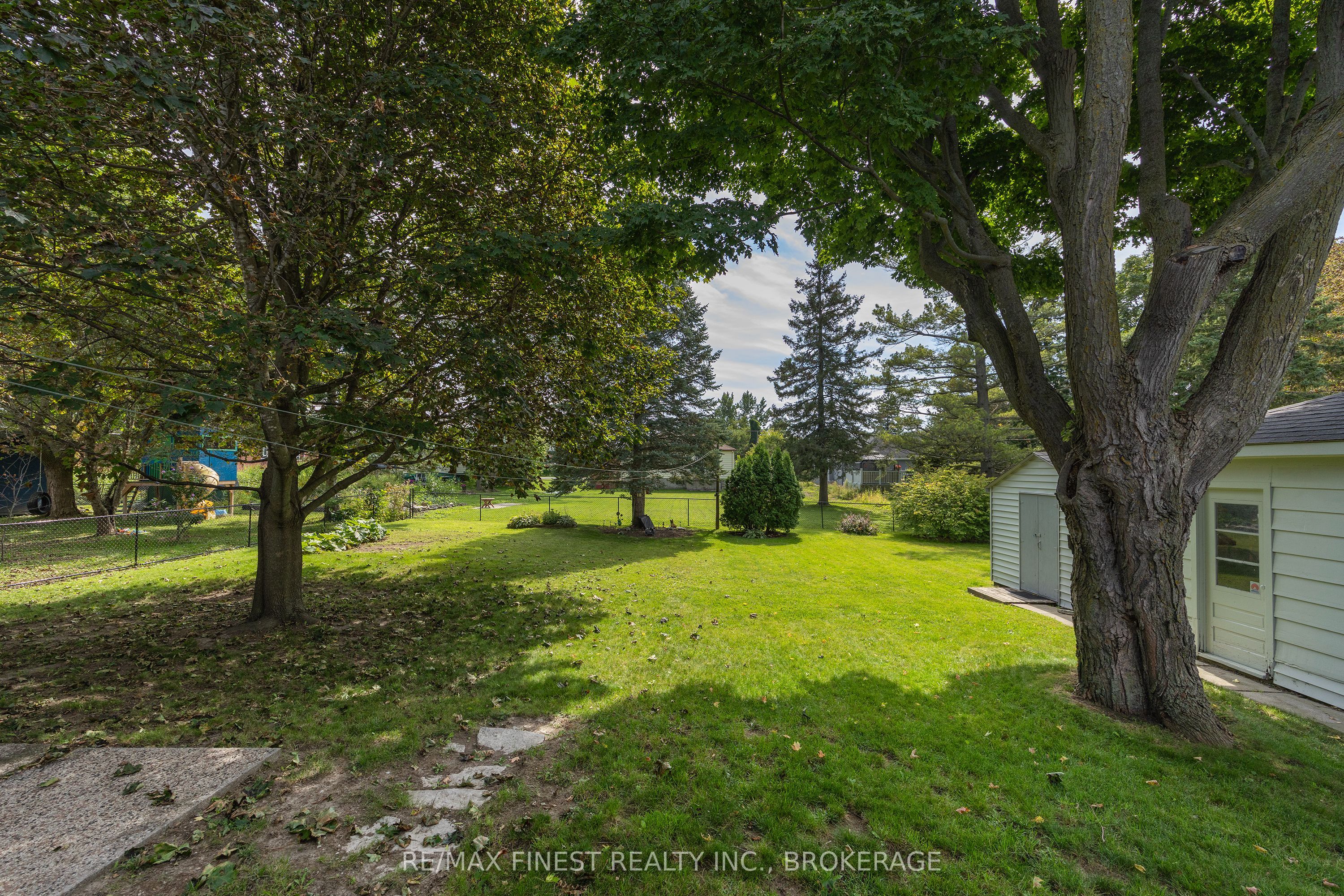 721 Front Road Property Photo 7