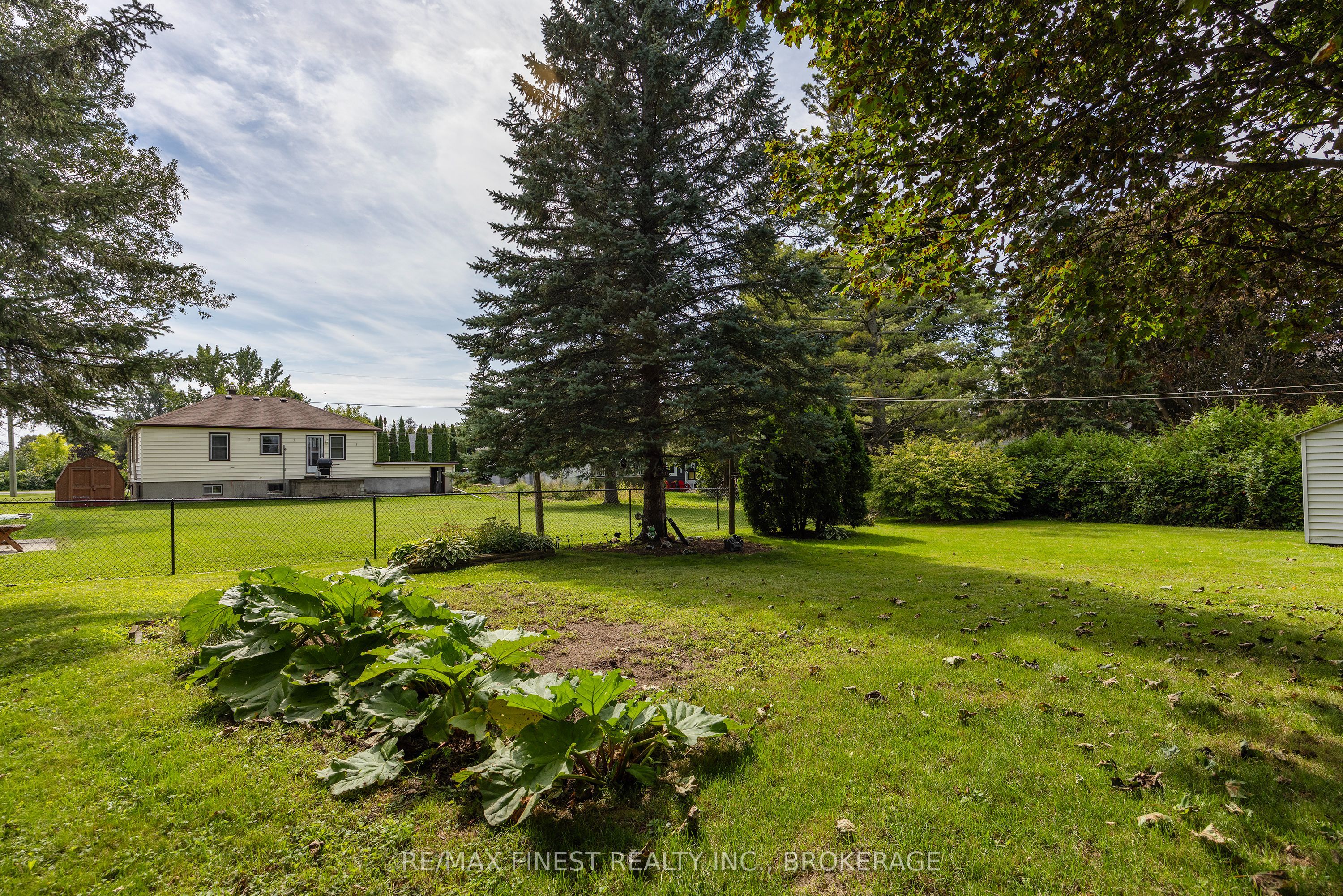 721 Front Road Property Photo 14