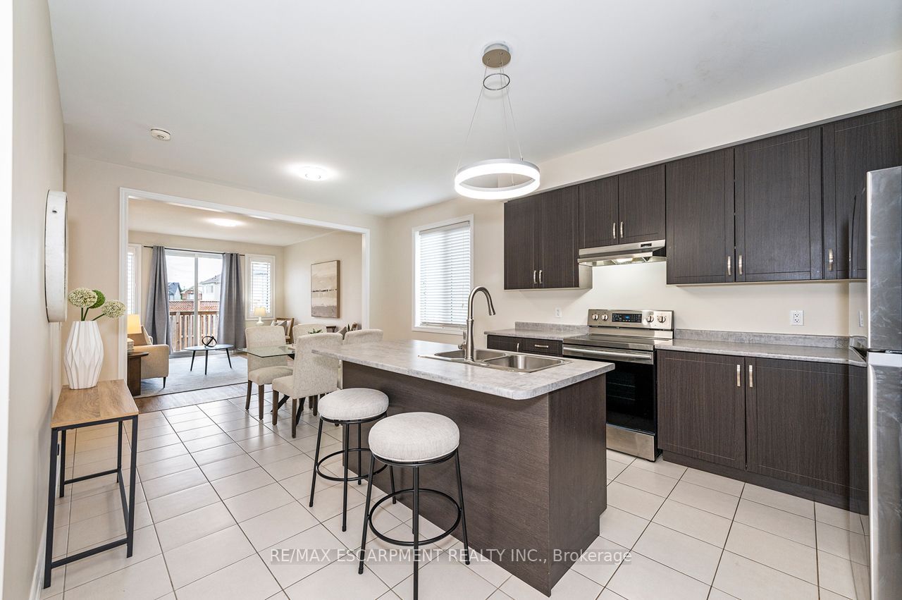 37 Middleton Avenue Property Photo 6