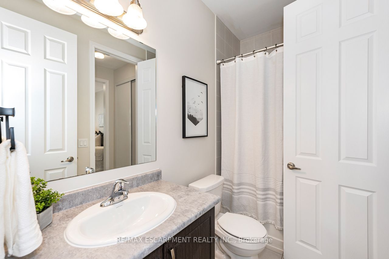 37 Middleton Avenue Property Photo 25