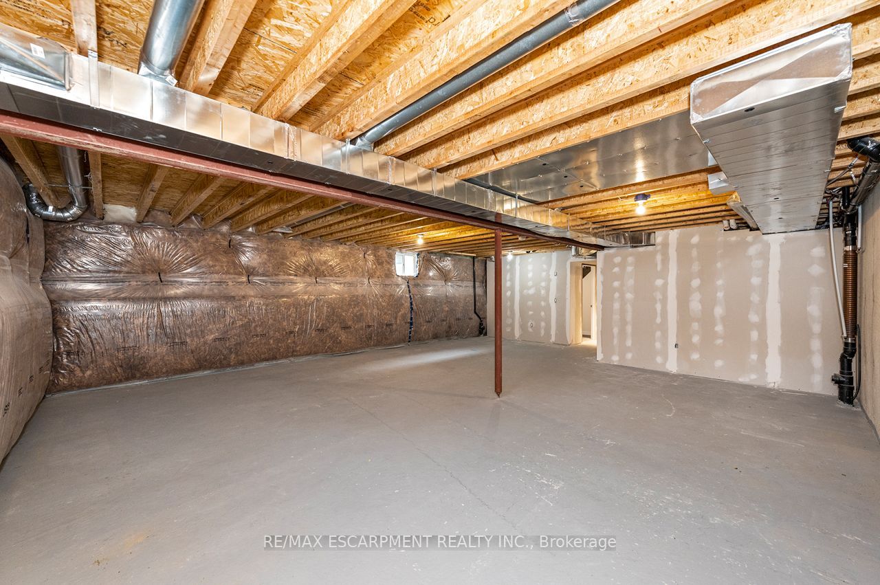 37 Middleton Avenue Property Photo 29