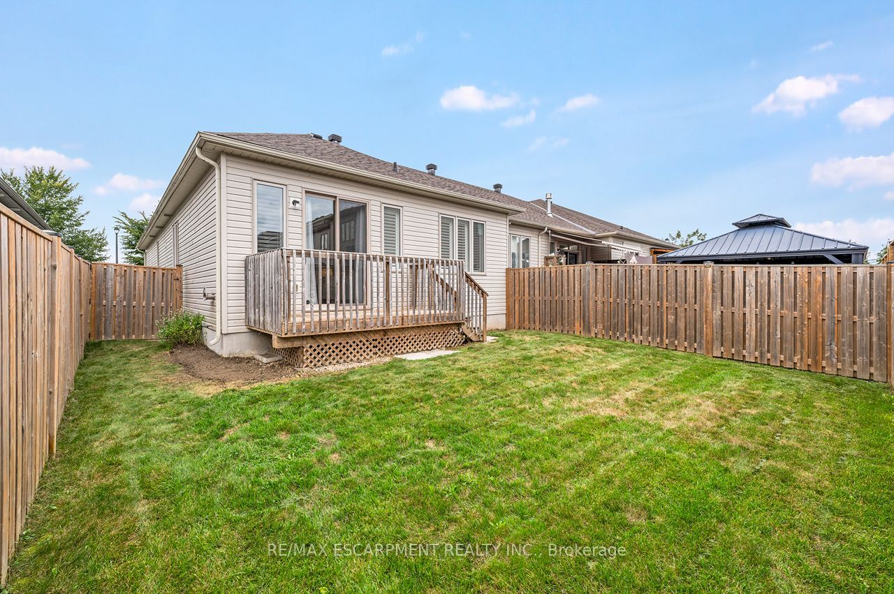 37 Middleton Avenue Property Photo 32