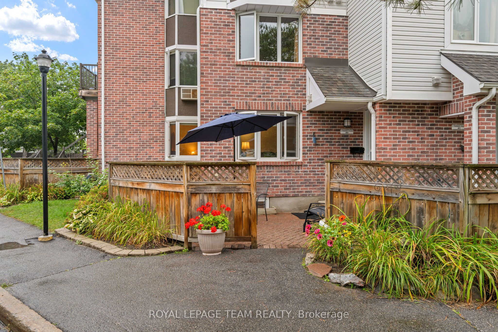 12-2 Stonebank Crescent 12 Property Photo 2