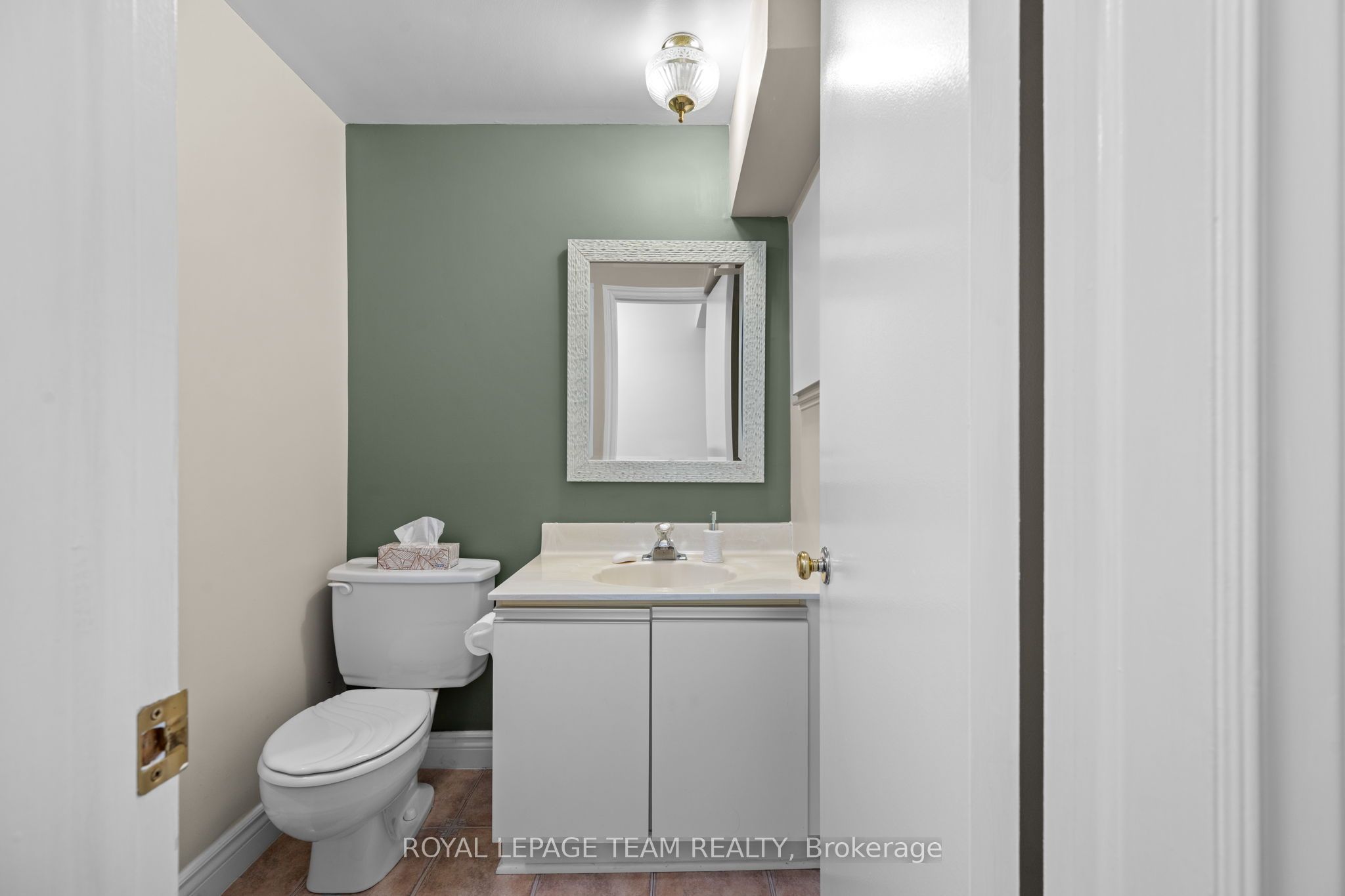 12-2 Stonebank Crescent 12 Property Photo 25