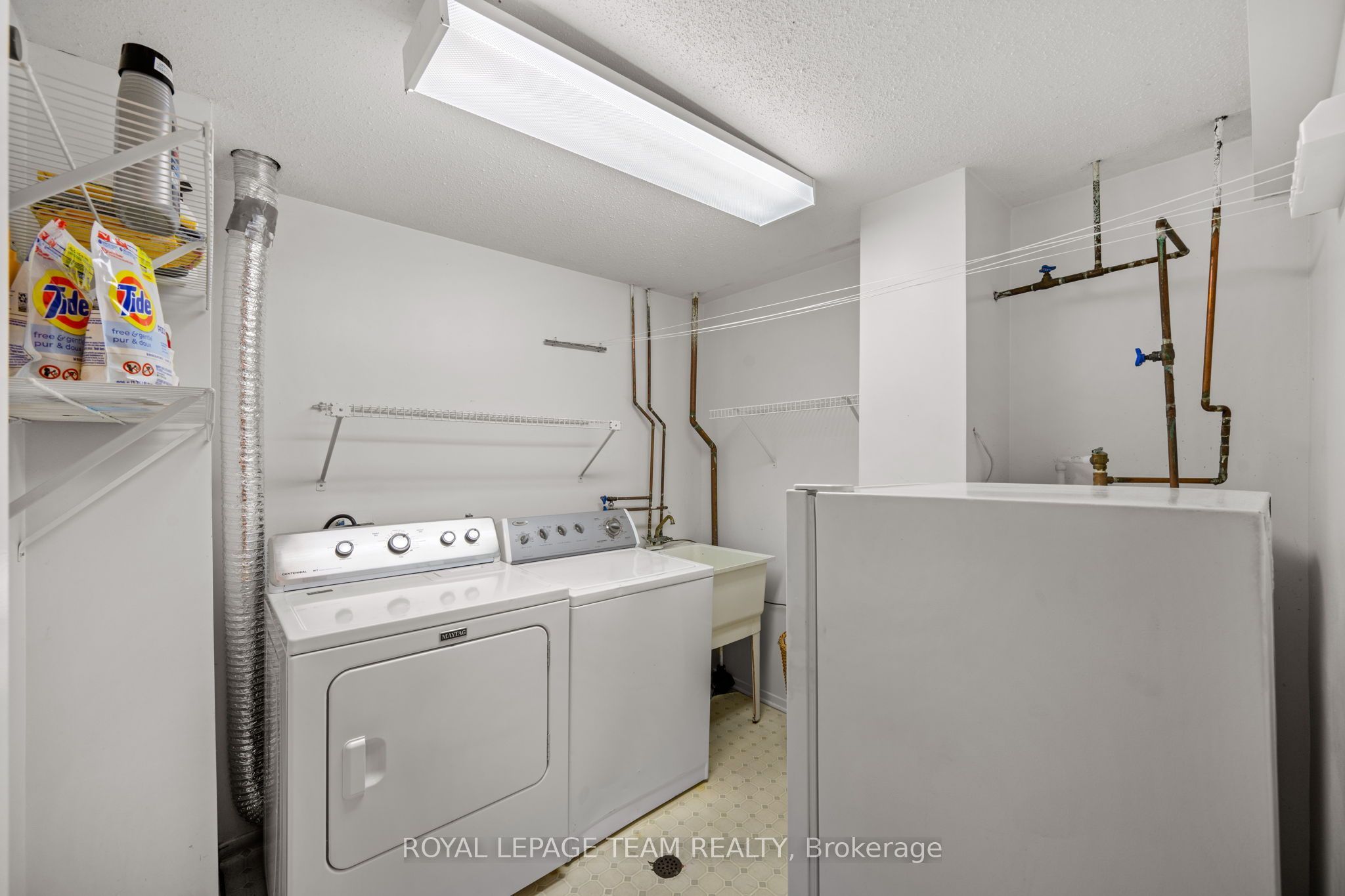 12-2 Stonebank Crescent 12 Property Photo 27