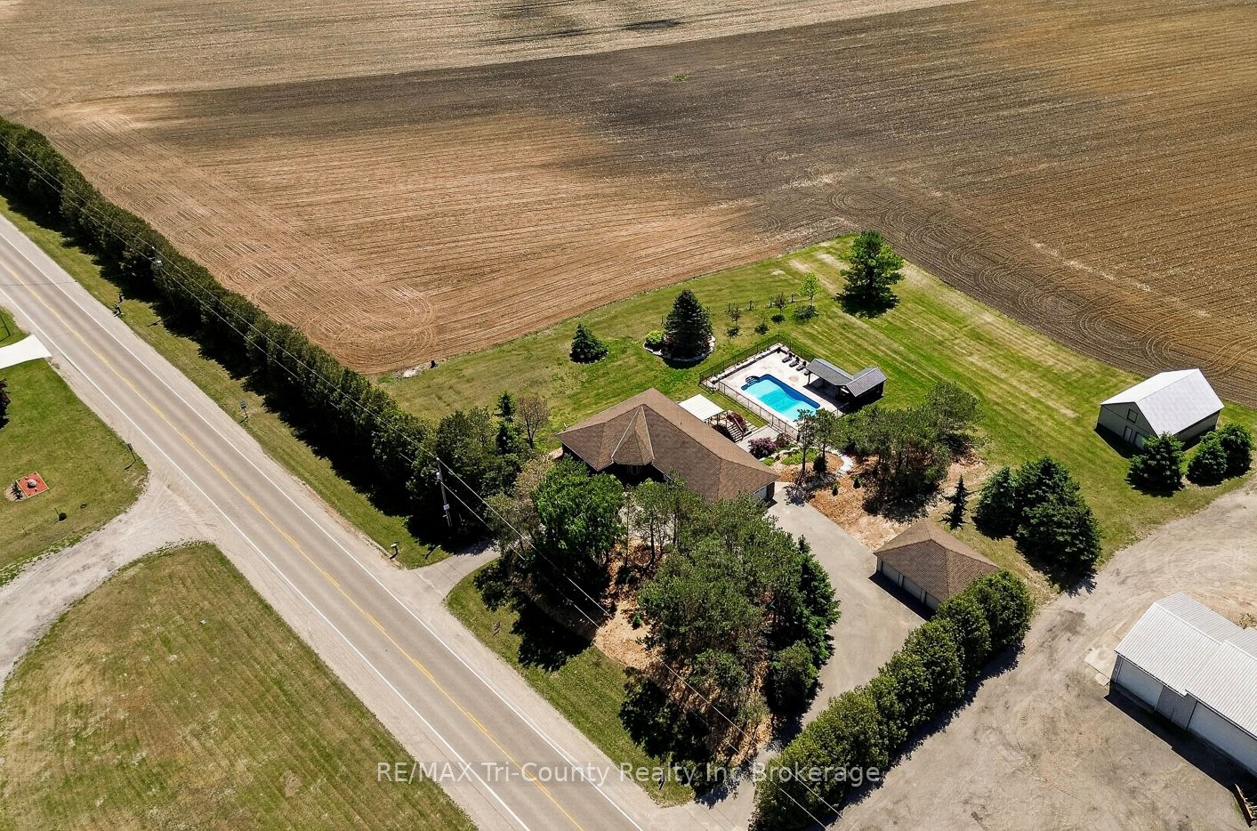 57009 Heritage Line Property Photo 1