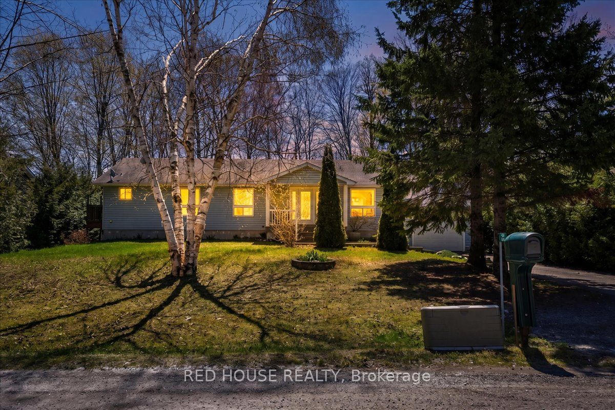 32 Mcleish Drive Property Photo 1