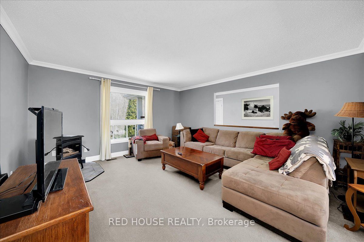 32 Mcleish Drive Property Photo 11