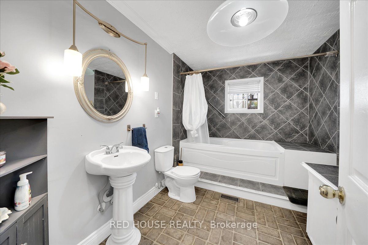 32 Mcleish Drive Property Photo 19