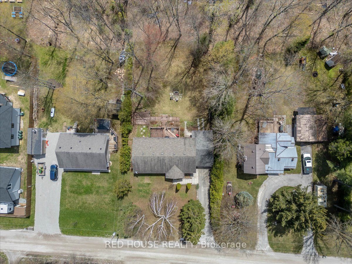 32 Mcleish Drive Property Photo 36