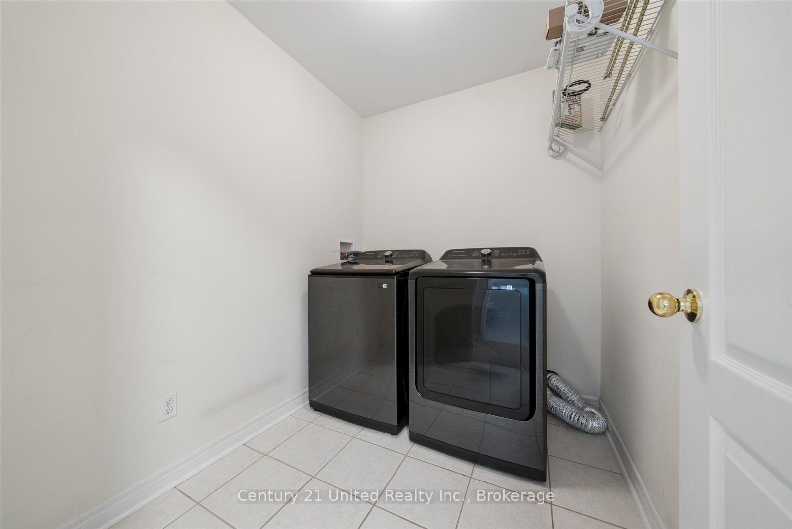 253 Bowen Drive Property Photo 34
