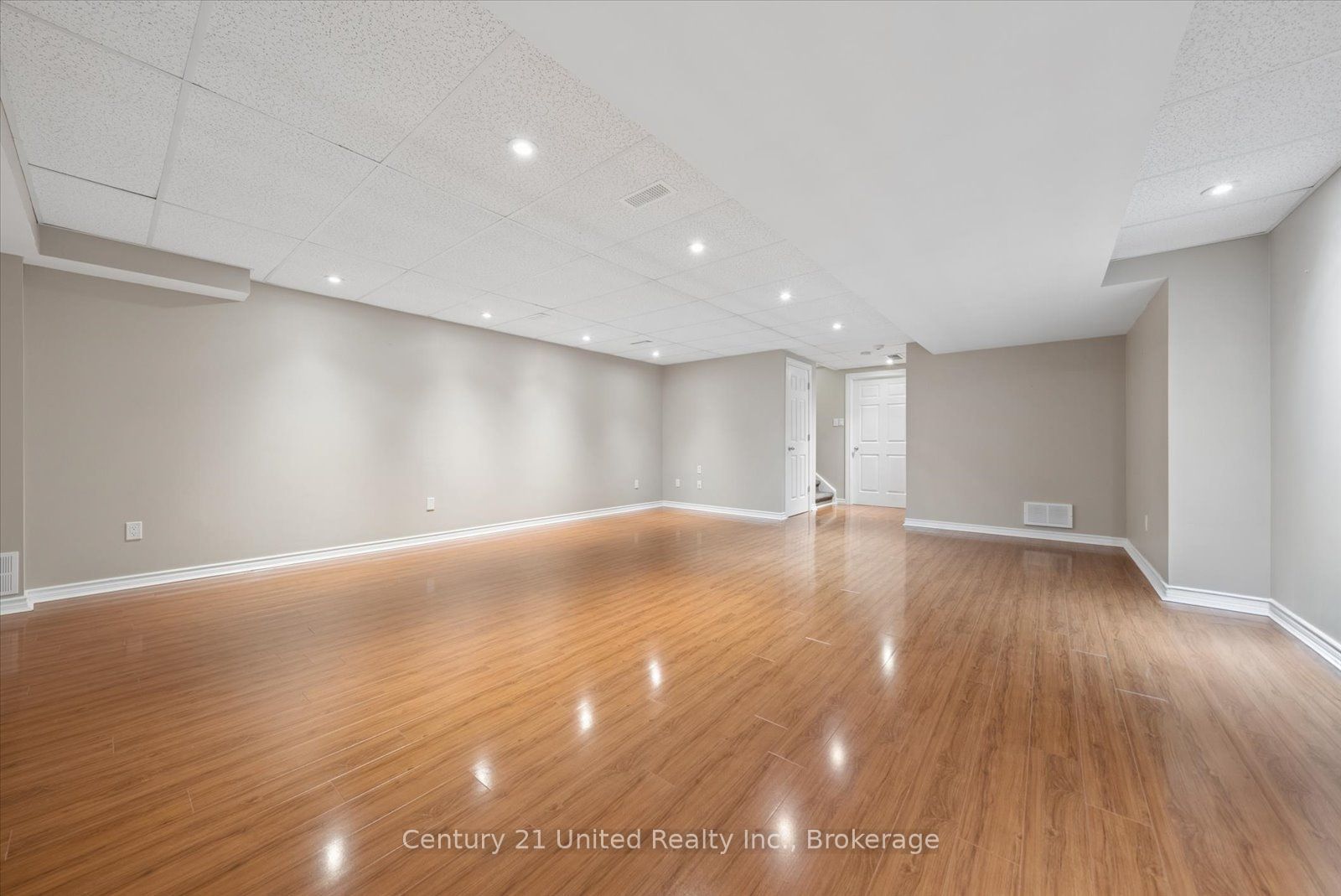 253 Bowen Drive Property Photo 36