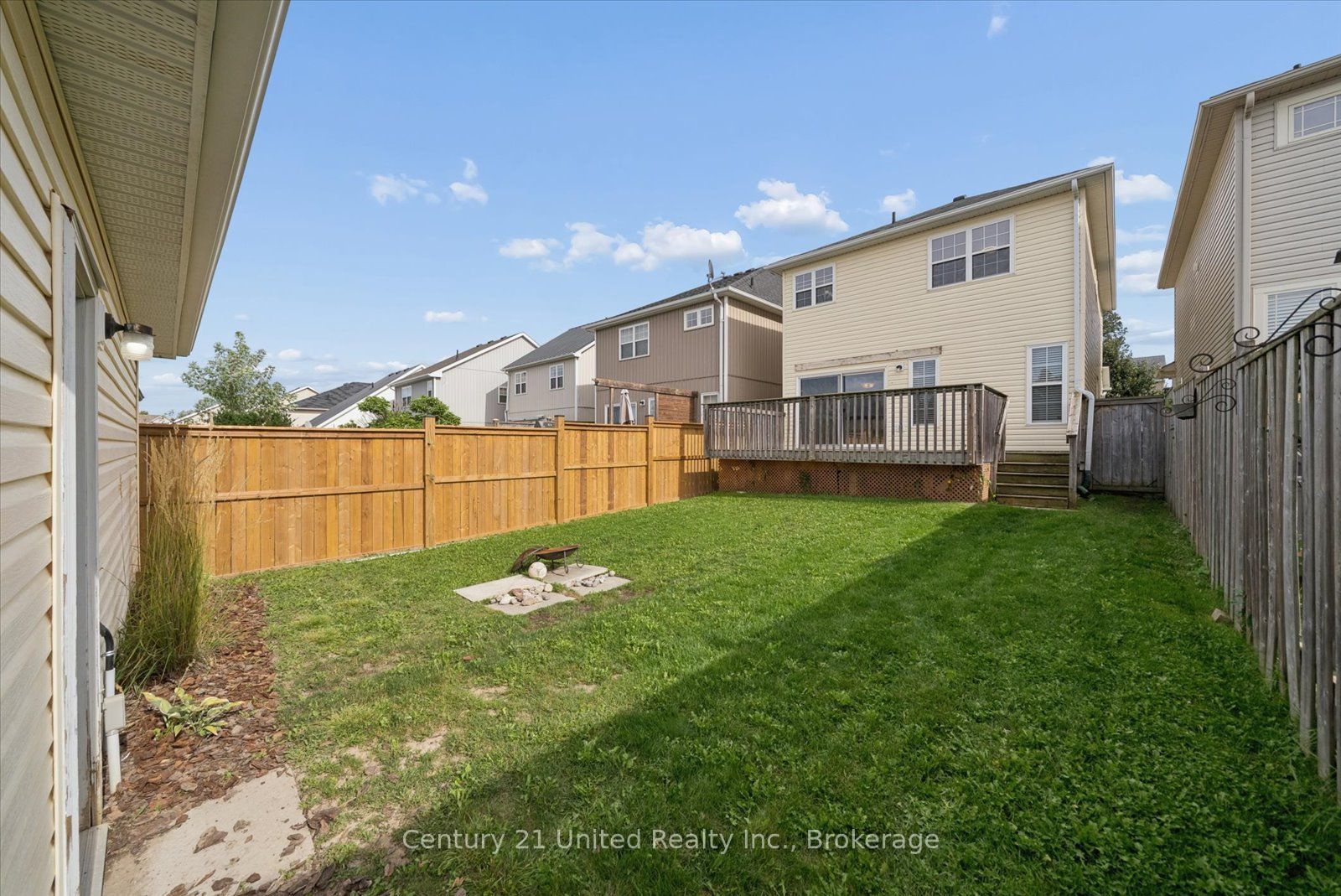 253 Bowen Drive Property Photo 42