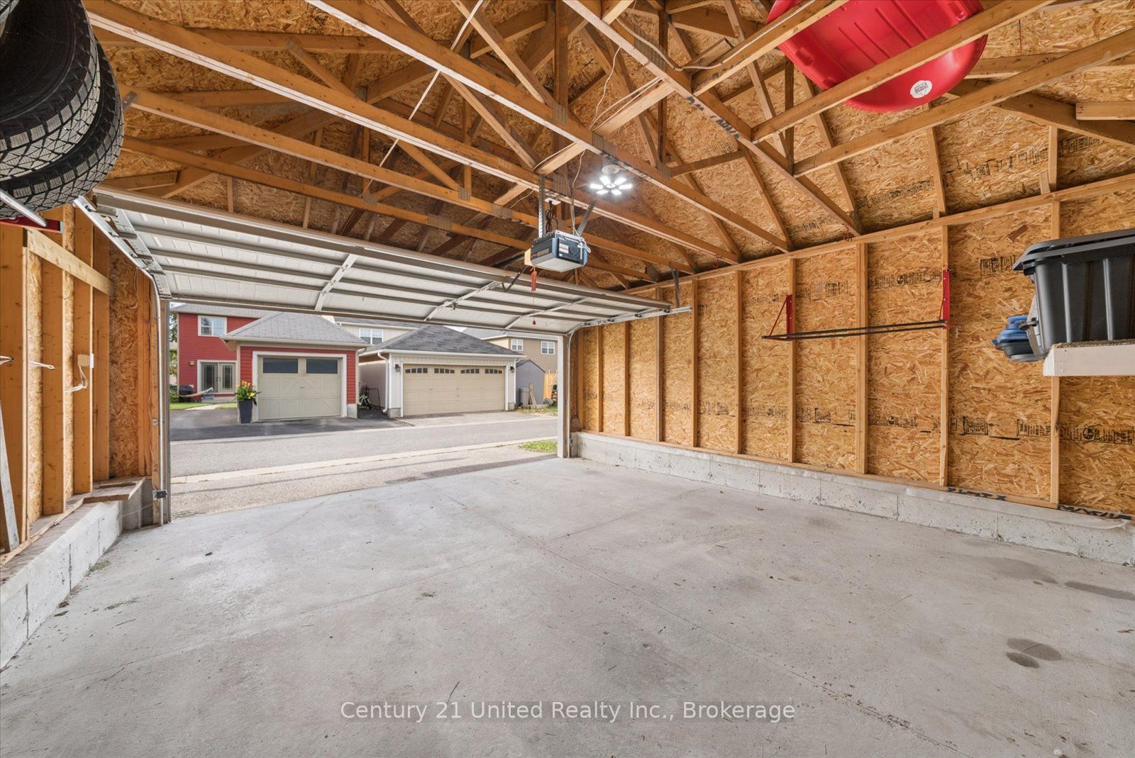 253 Bowen Drive Property Photo 44
