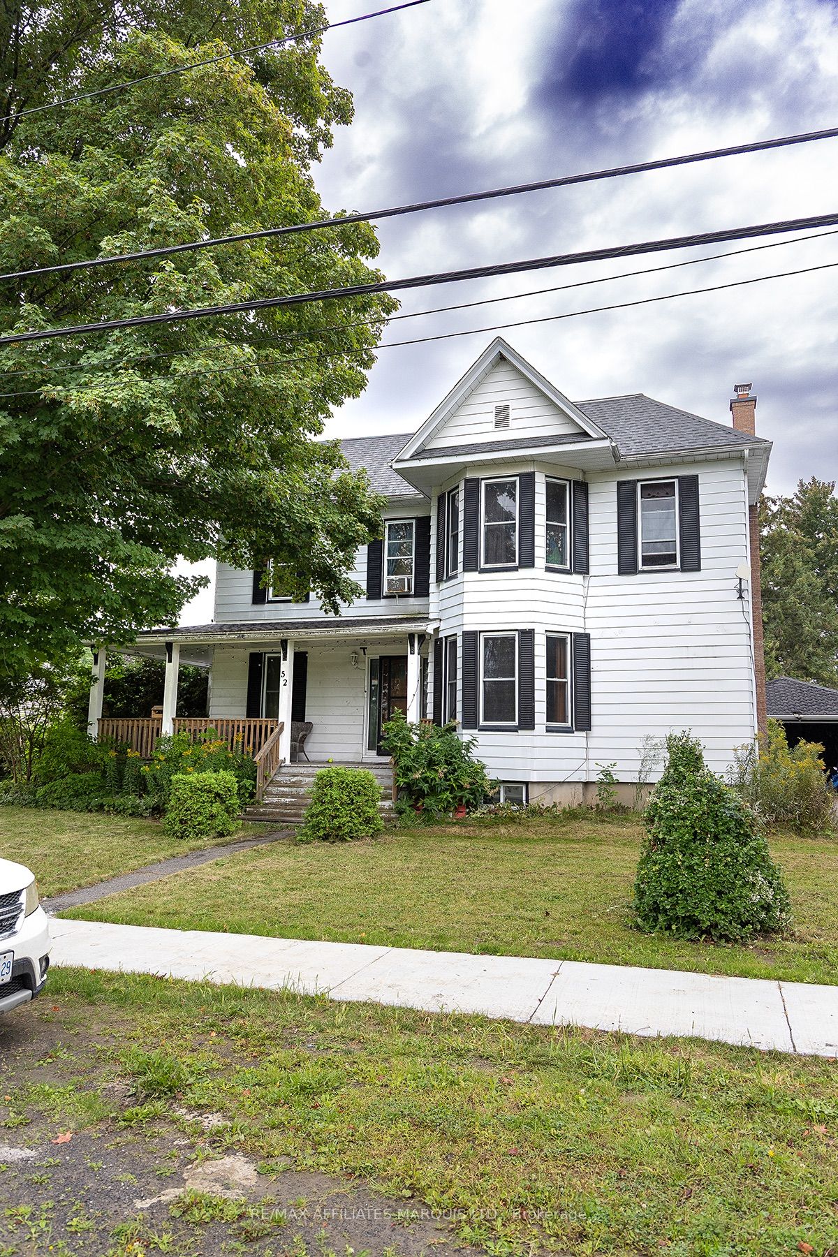 52 Beach Avenue Property Photo 1