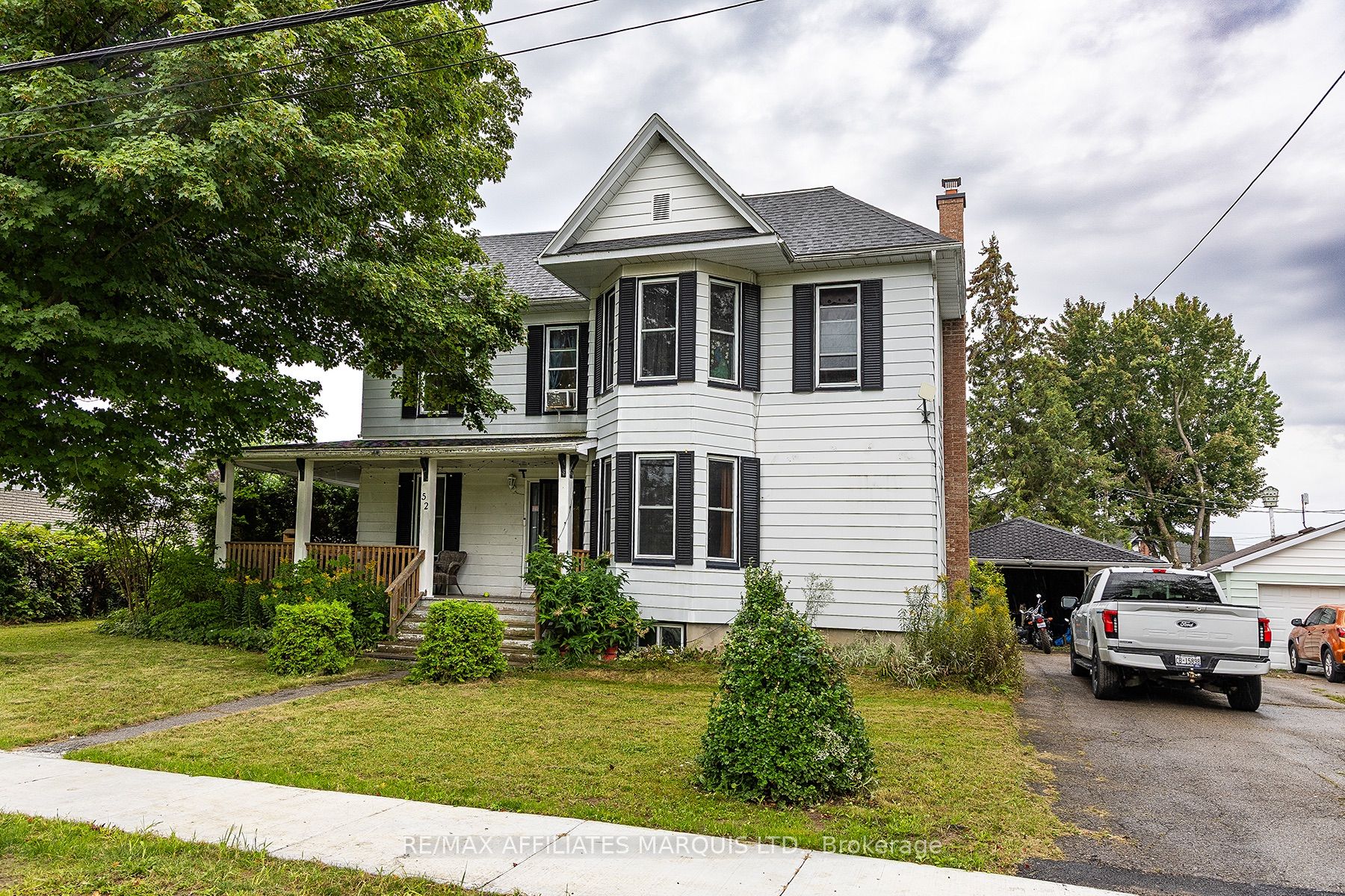 52 Beach Avenue Property Photo 2