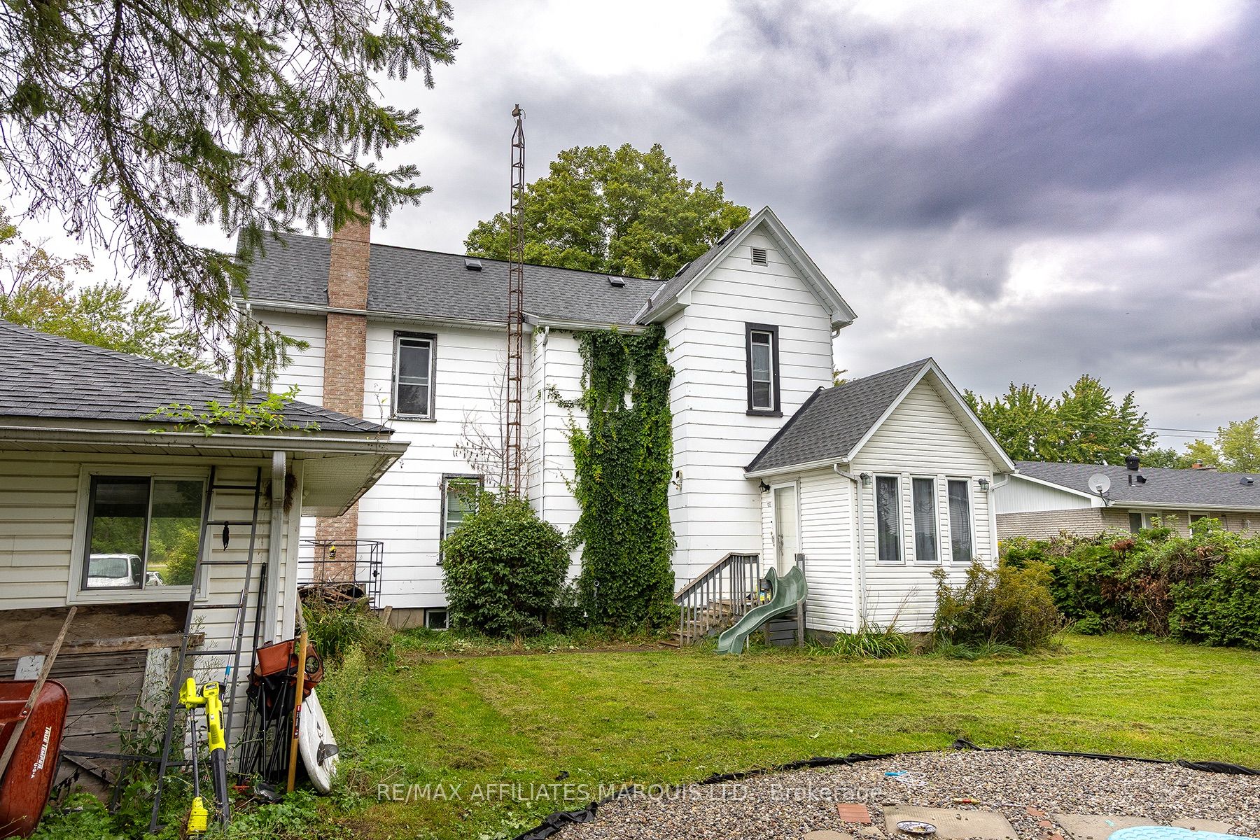52 Beach Avenue Property Photo 8
