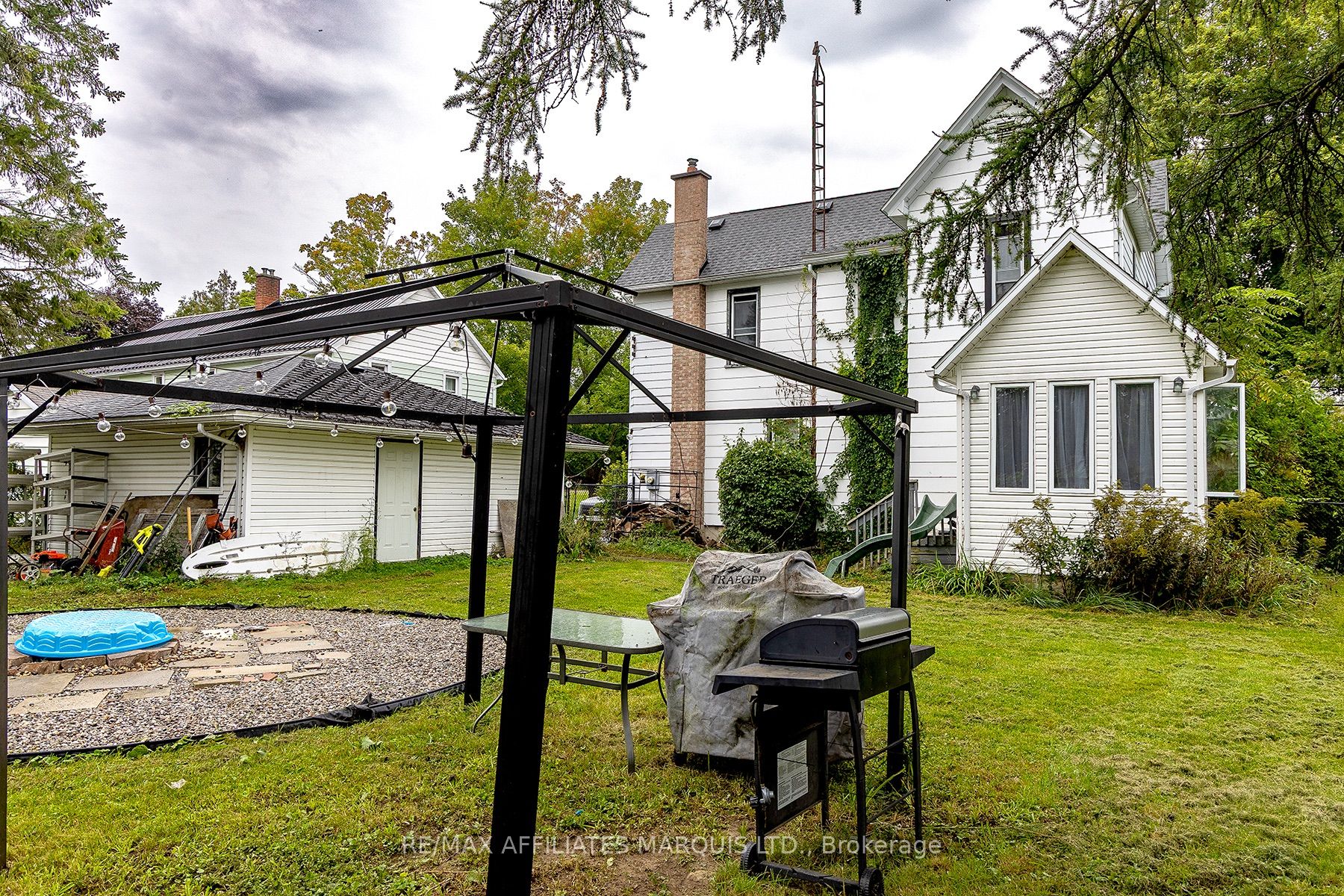 52 Beach Avenue Property Photo 9