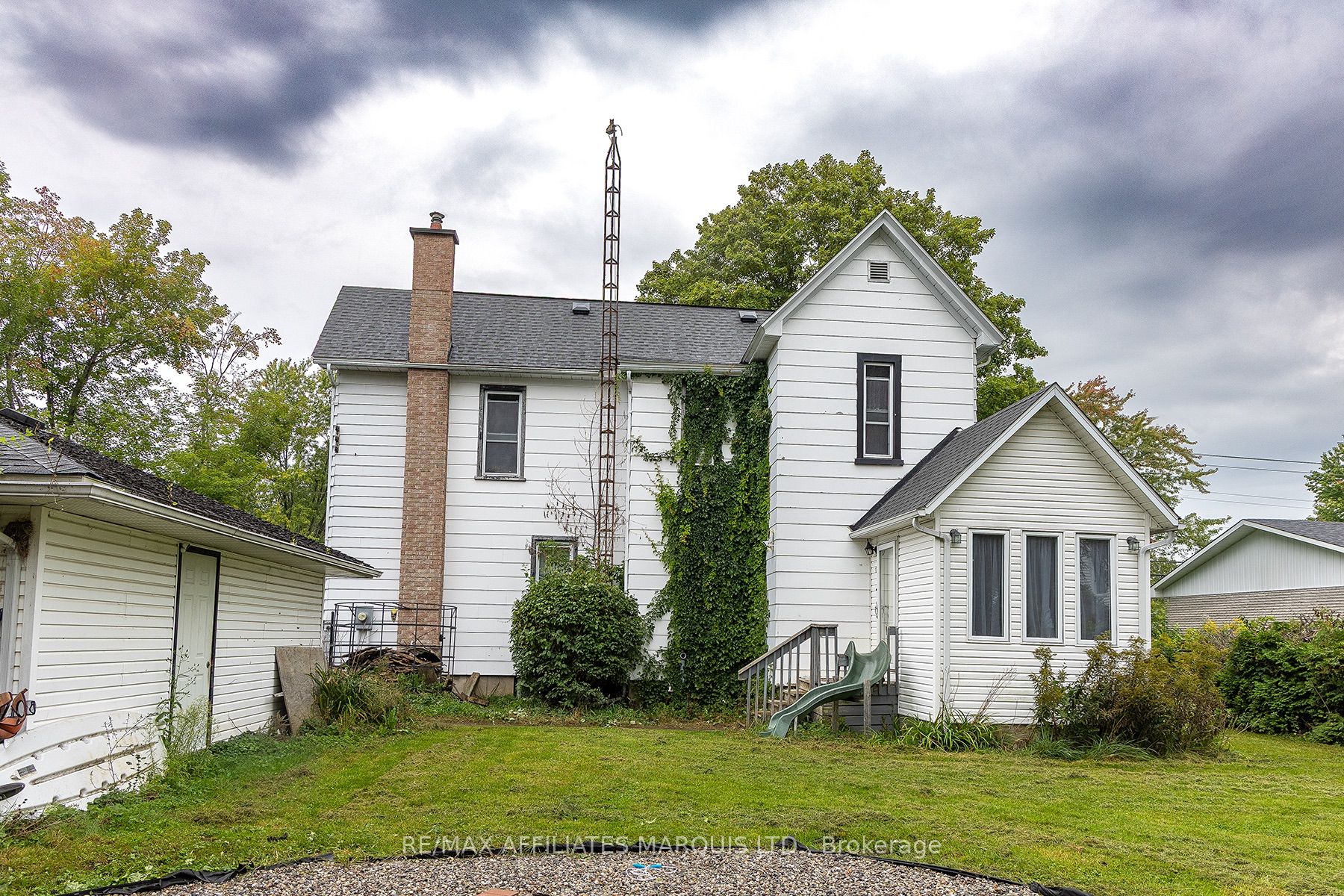 52 Beach Avenue Property Photo 10