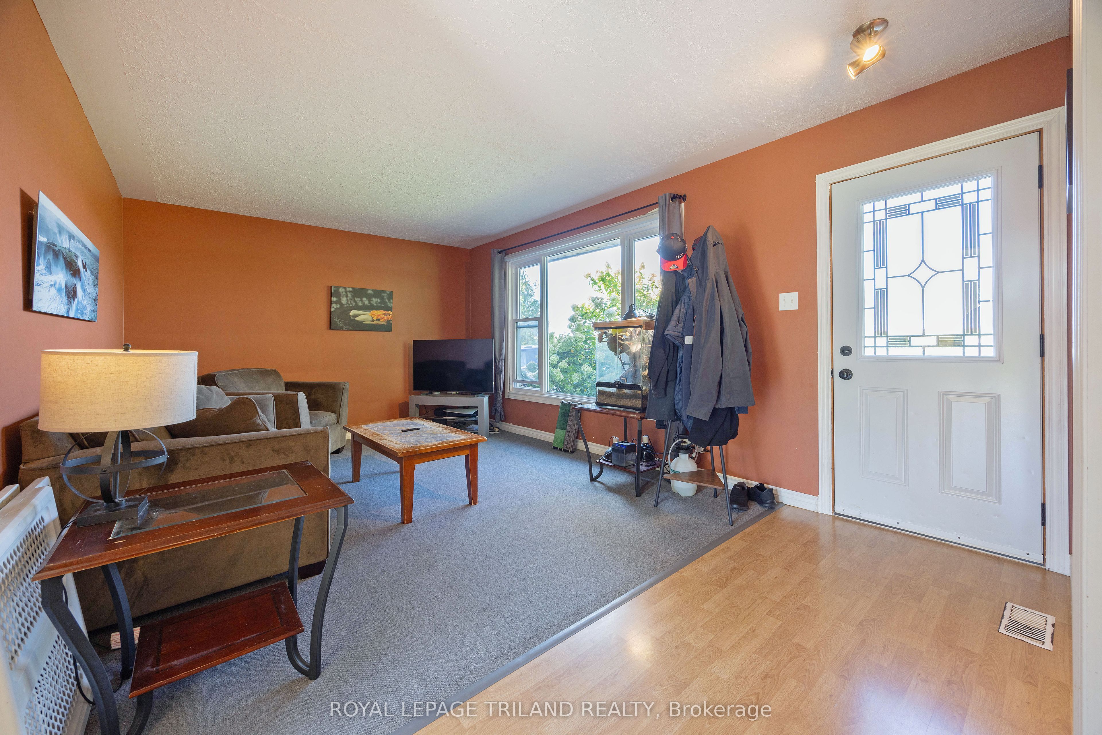 11114 Springwater Road Property Photo 7