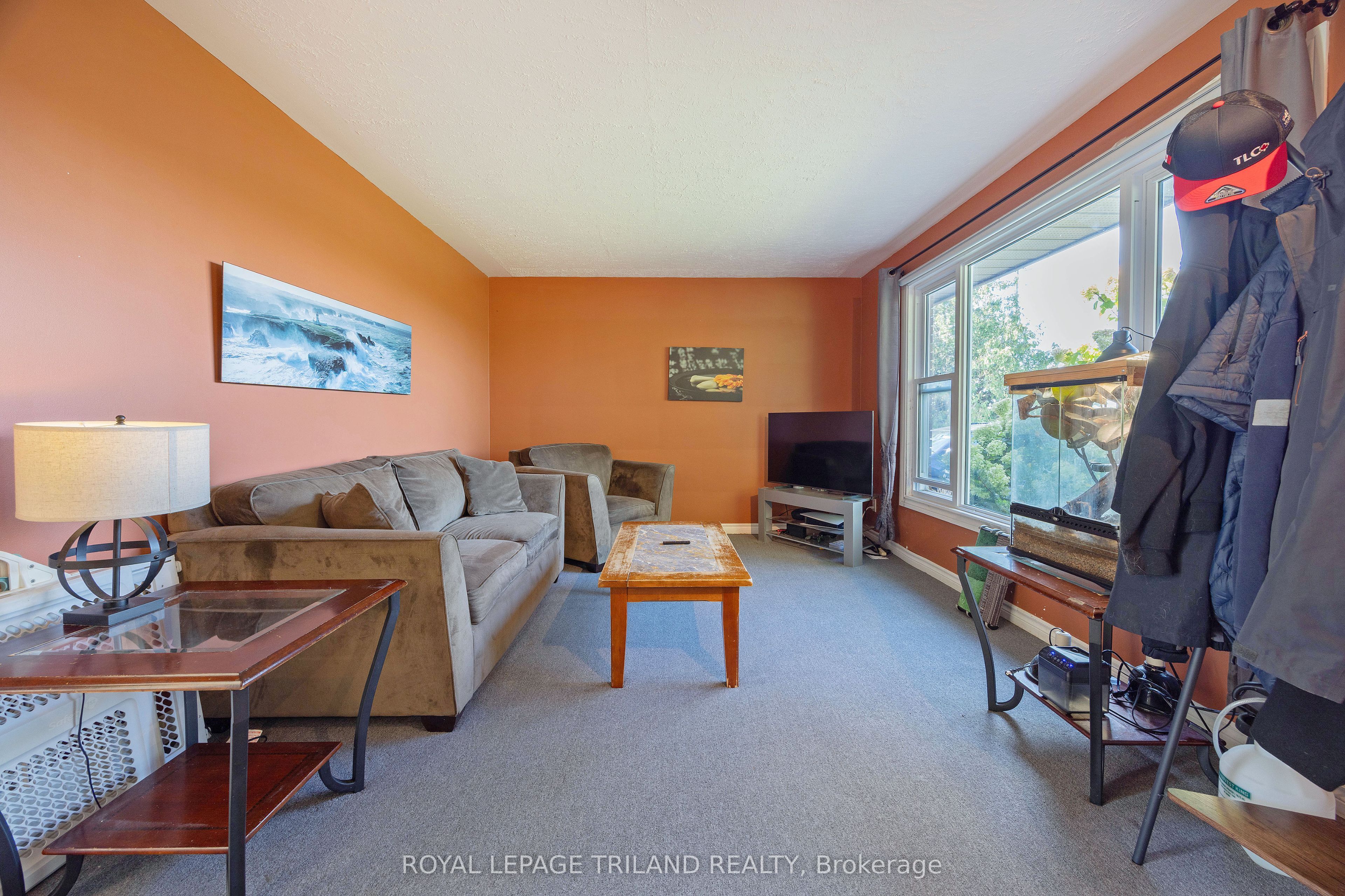 11114 Springwater Road Property Photo 8