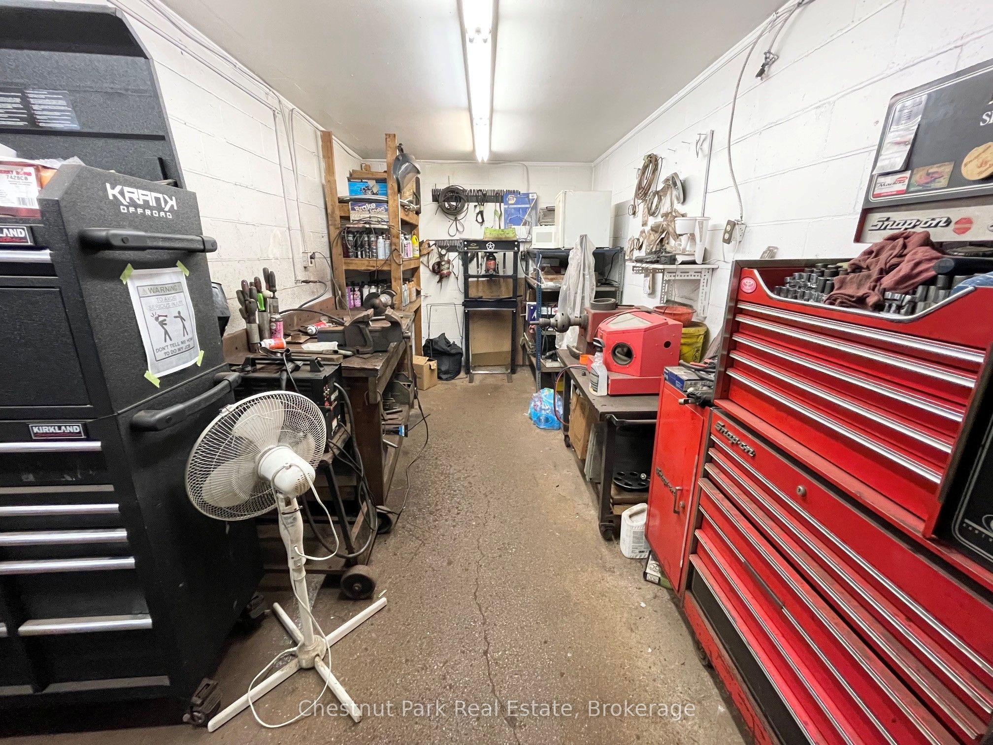 605 10th Street W Property Photo 7