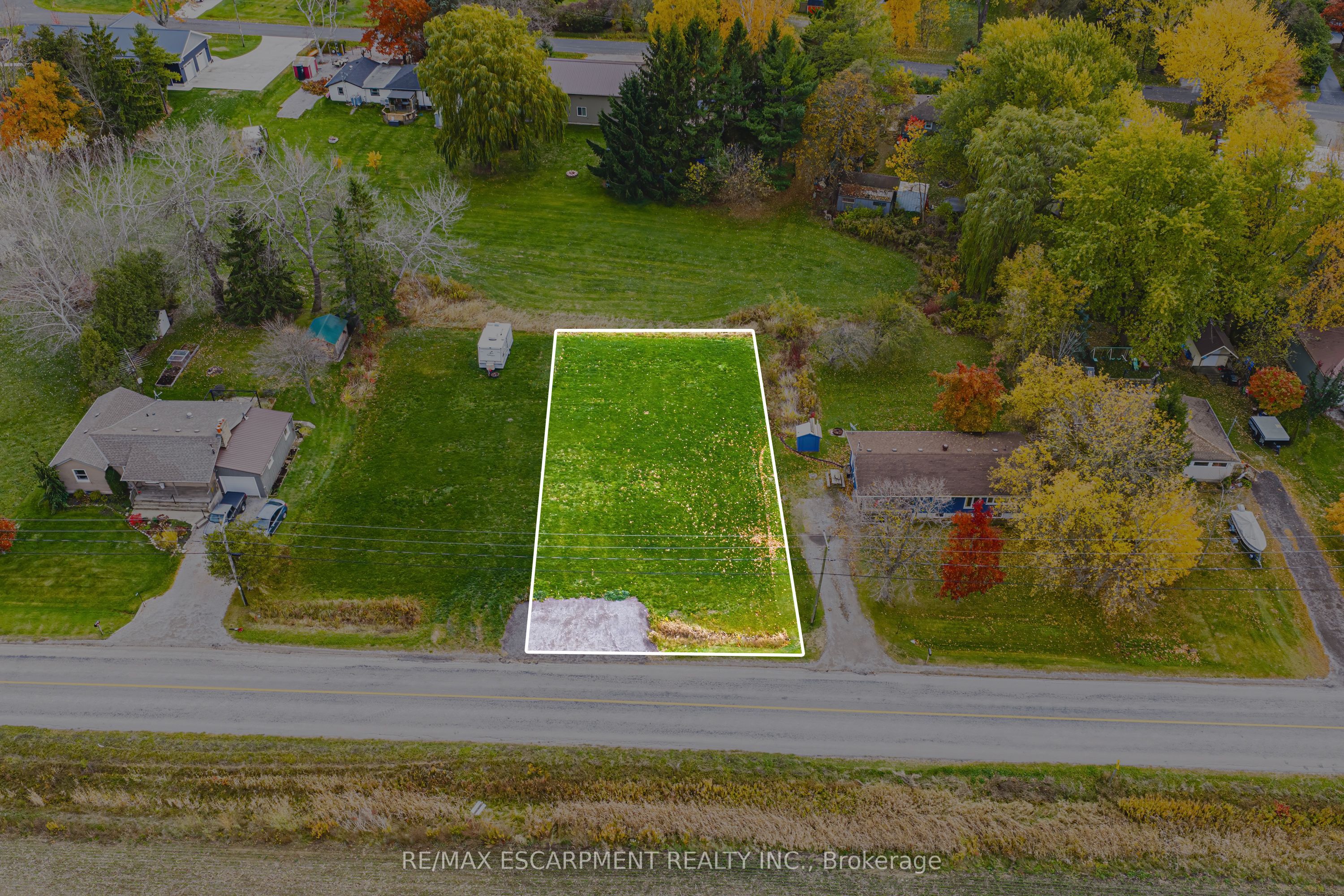 610 New Lakeshore Road Property Photo 1