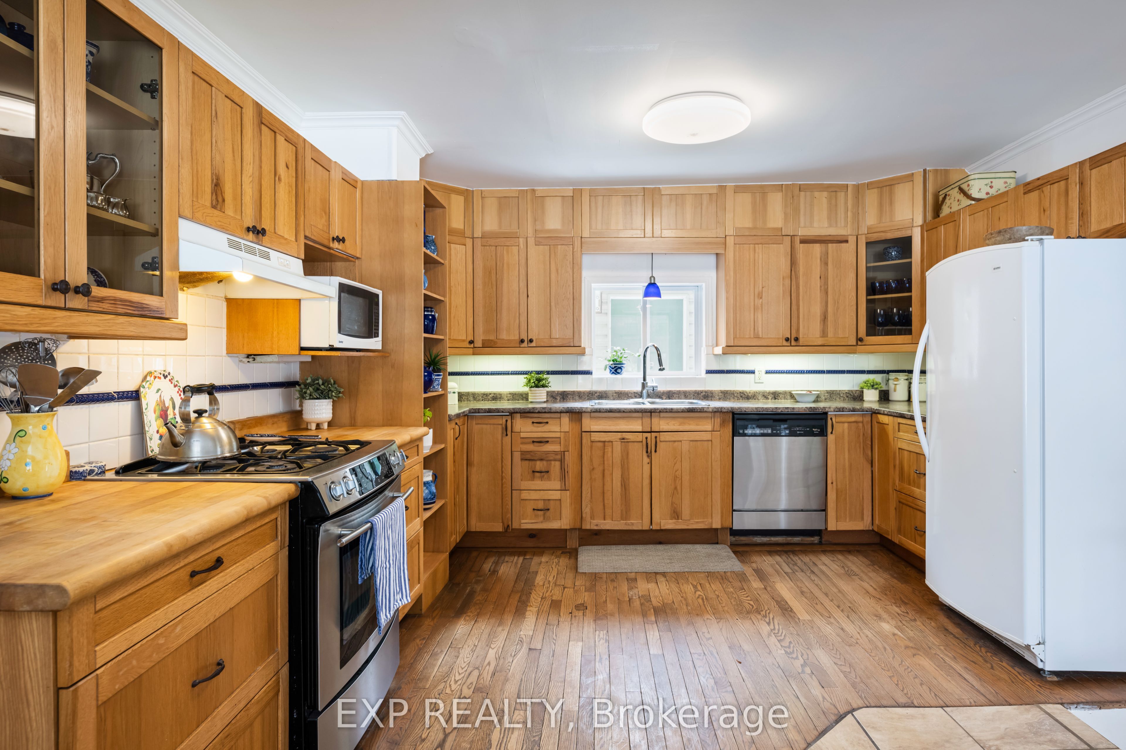16 Mill Street Property Photo 12