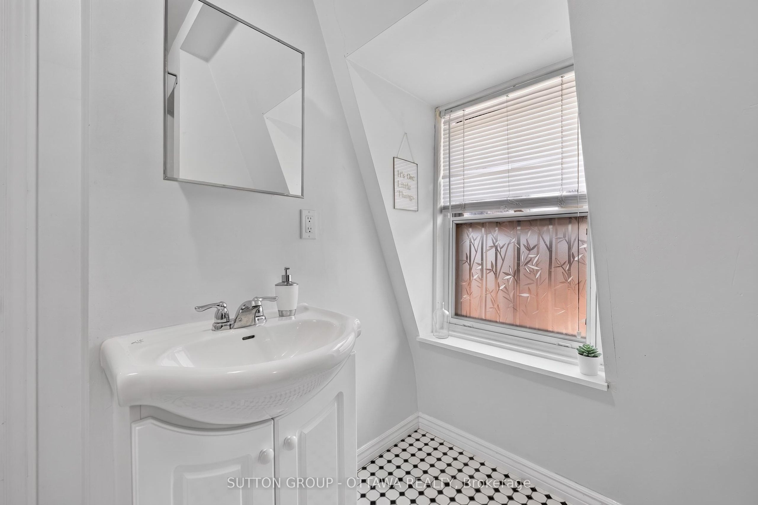 438 Lewis Street Property Photo 30