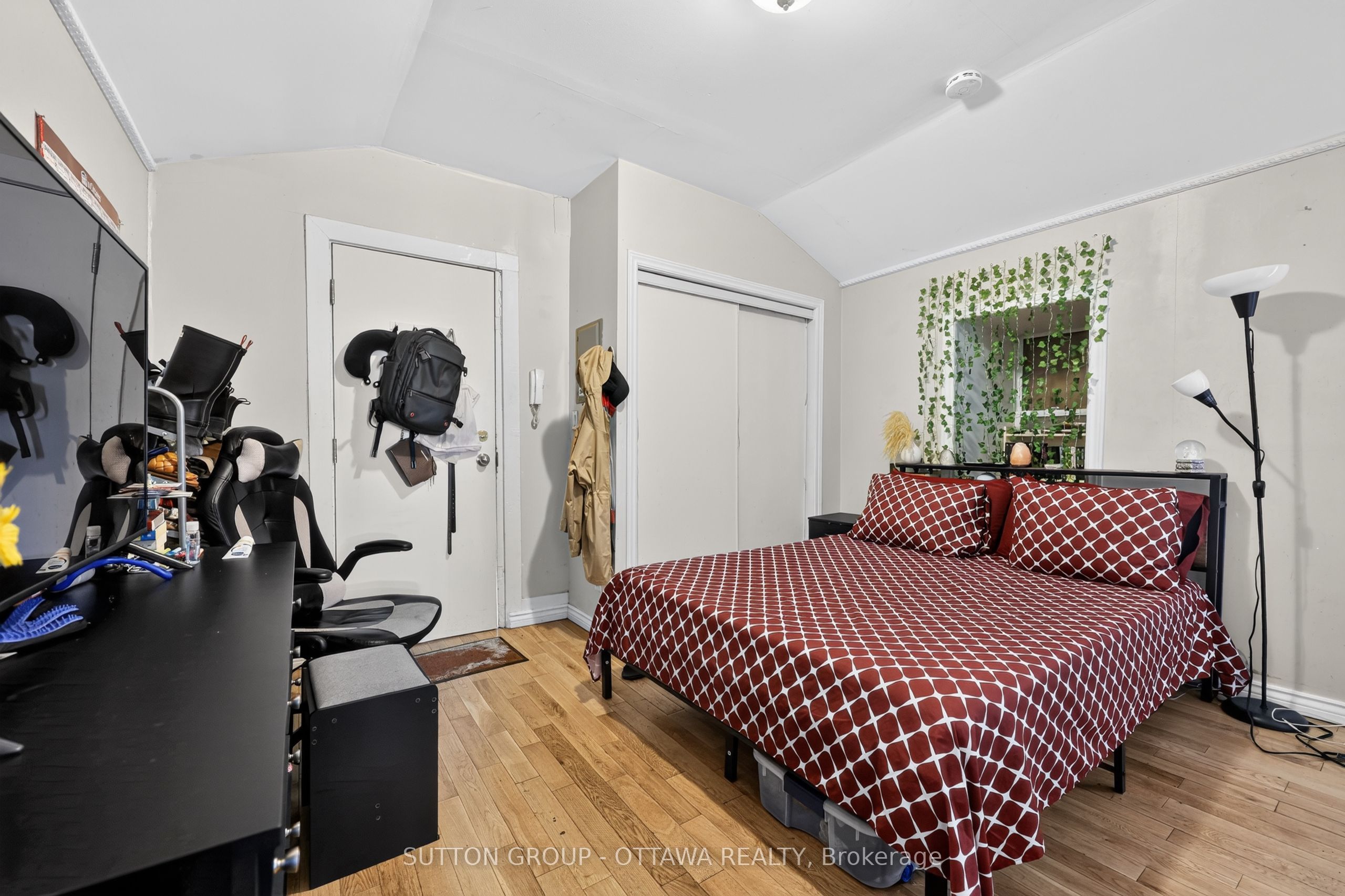 438 Lewis Street Property Photo 32
