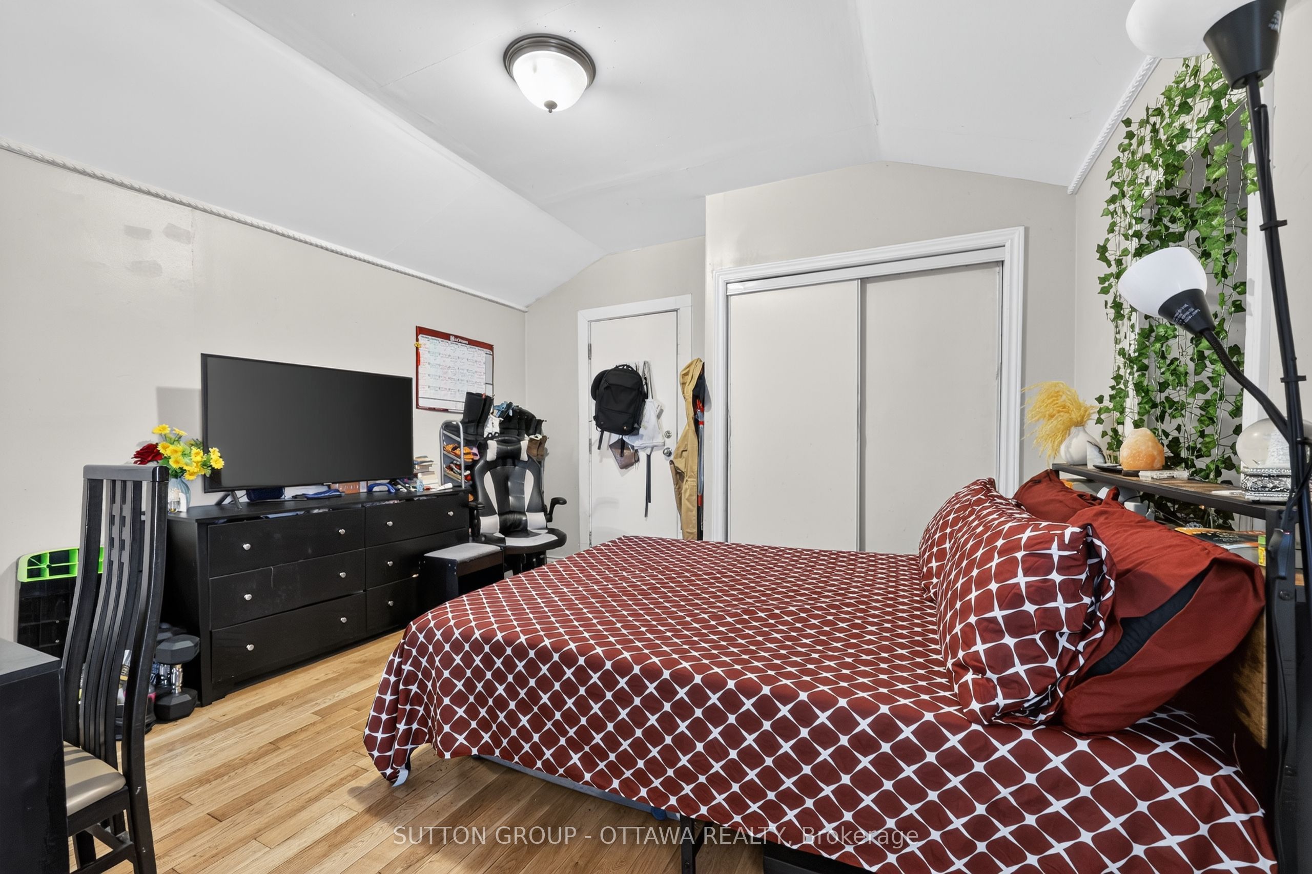 438 Lewis Street Property Photo 33