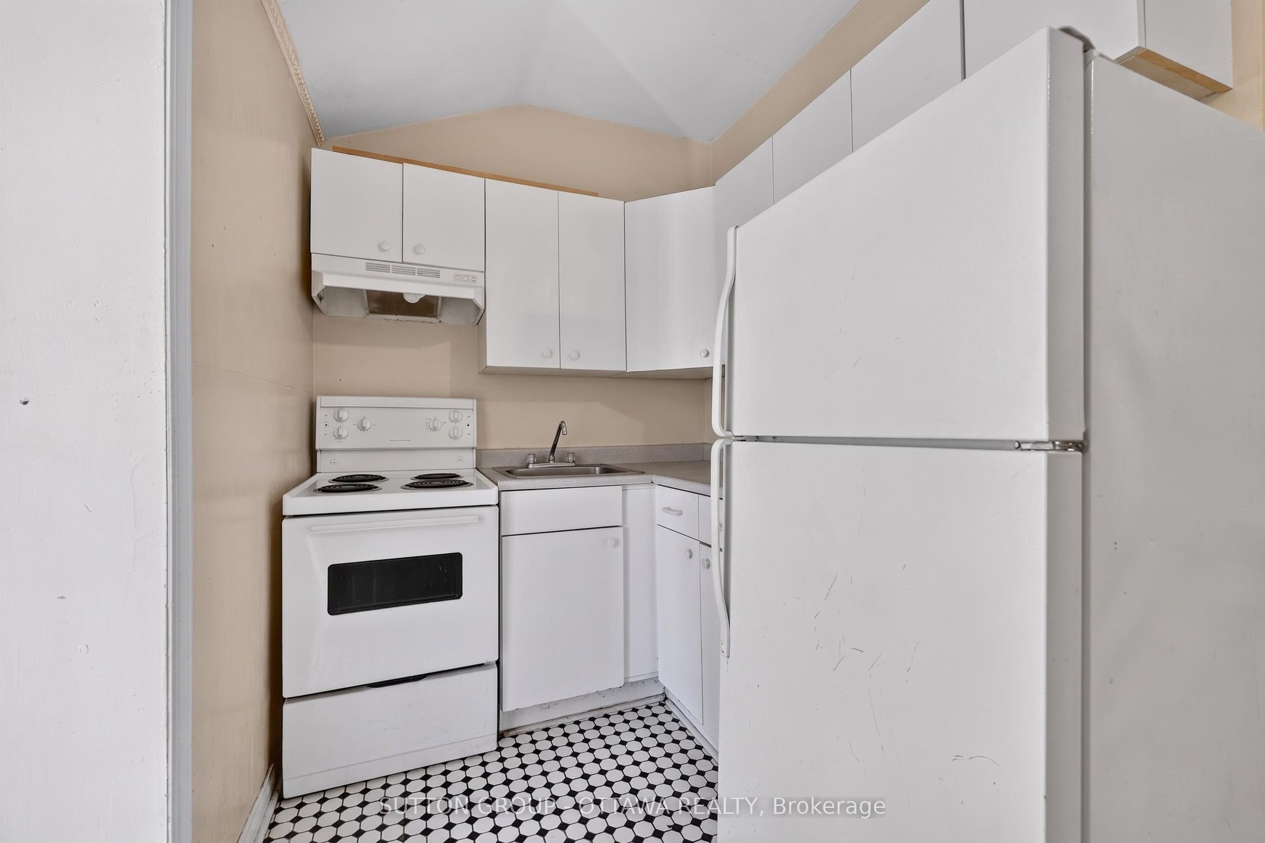438 Lewis Street Property Photo 34