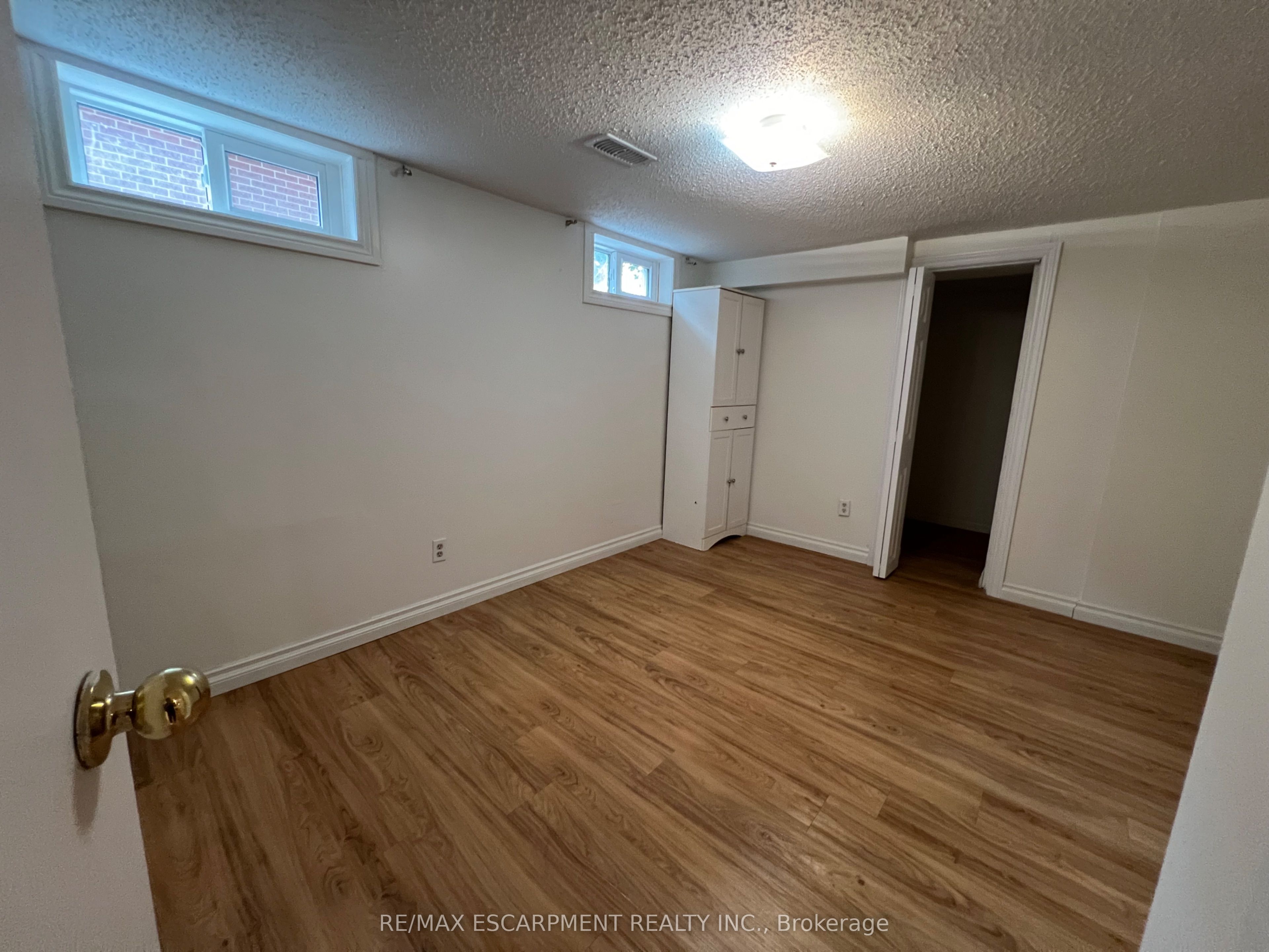 9 Collingwood Street Lower Property Photo 2