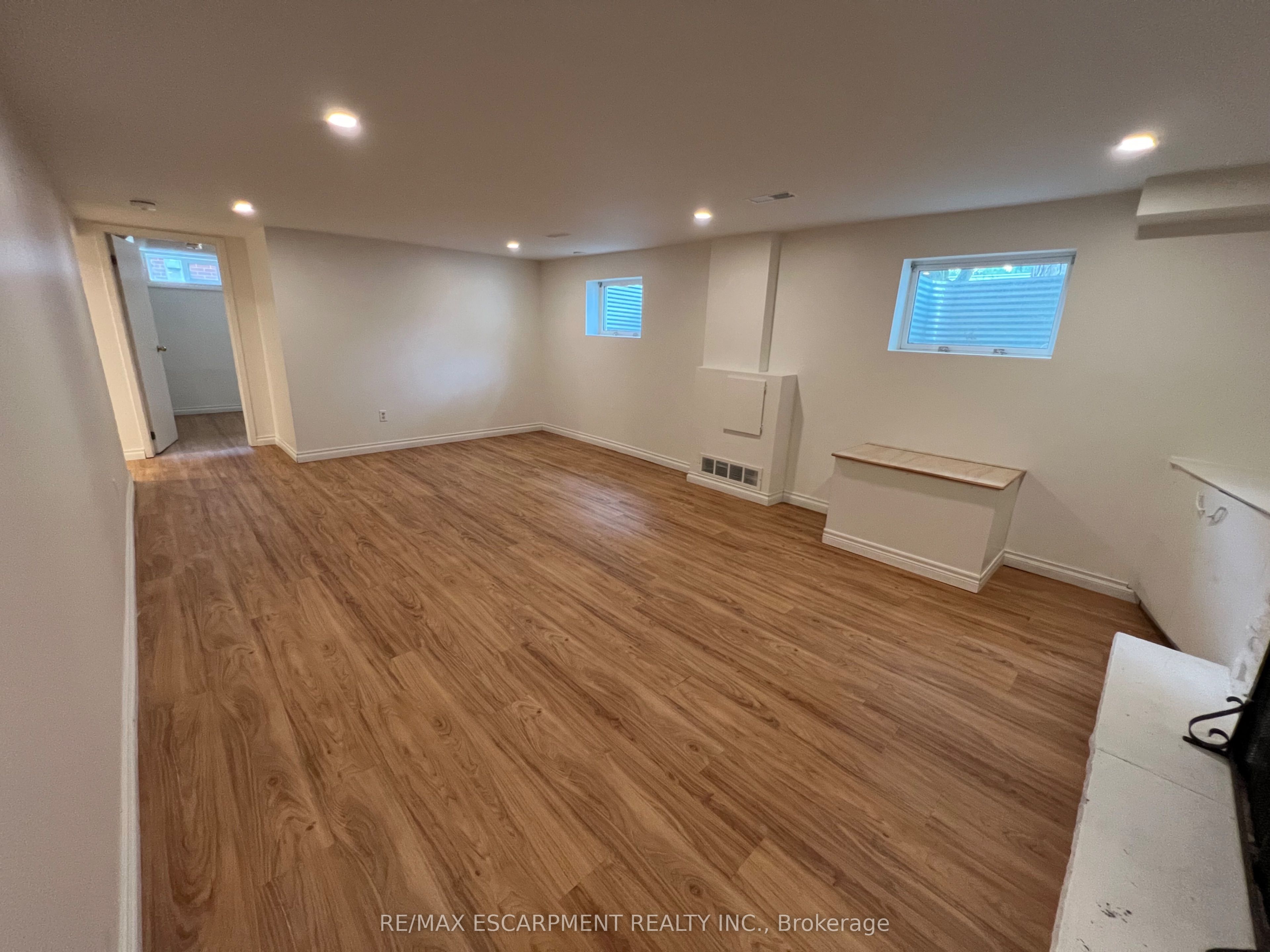 9 Collingwood Street Lower Property Photo 5