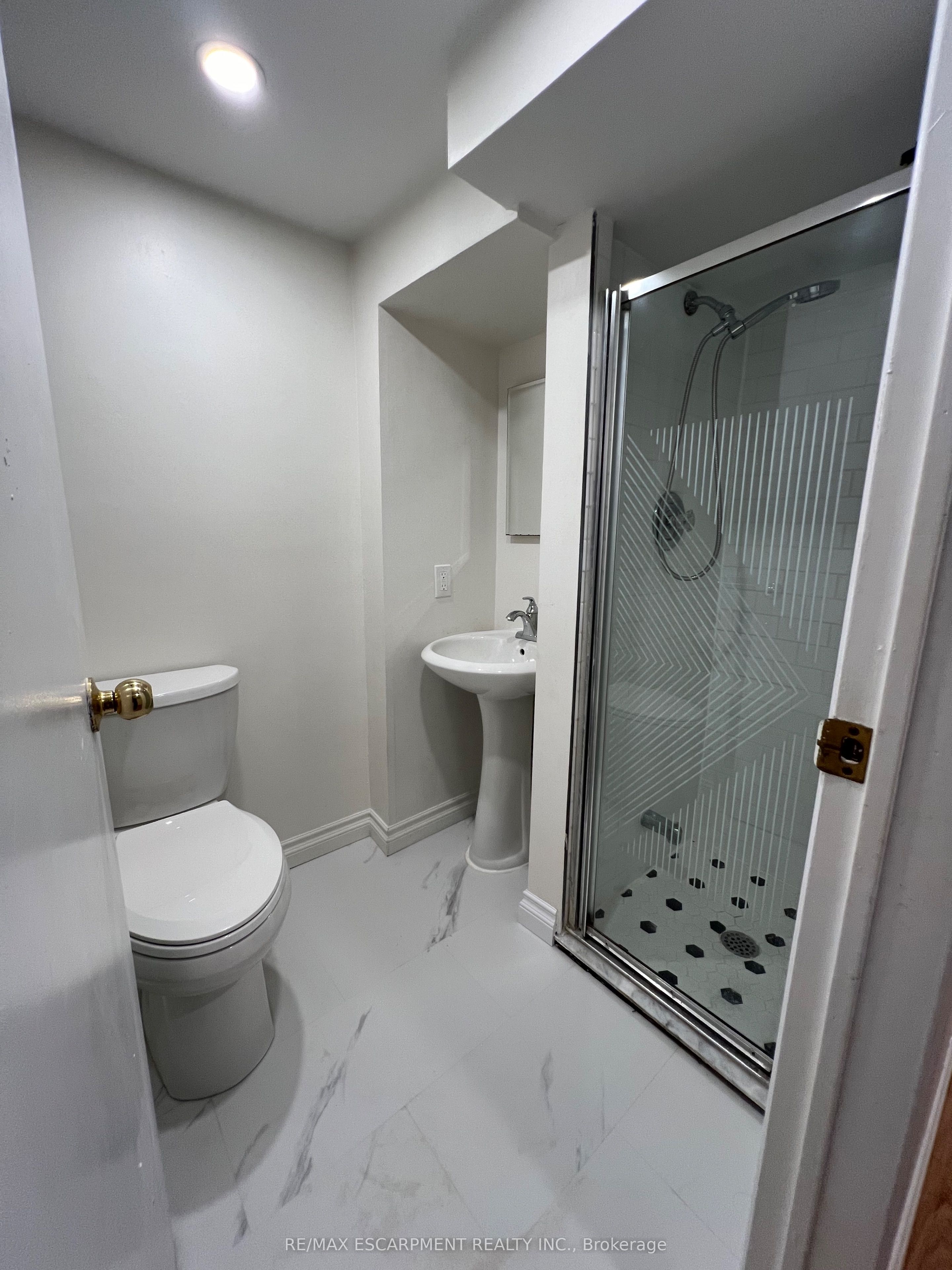 9 Collingwood Street Lower Property Photo 9