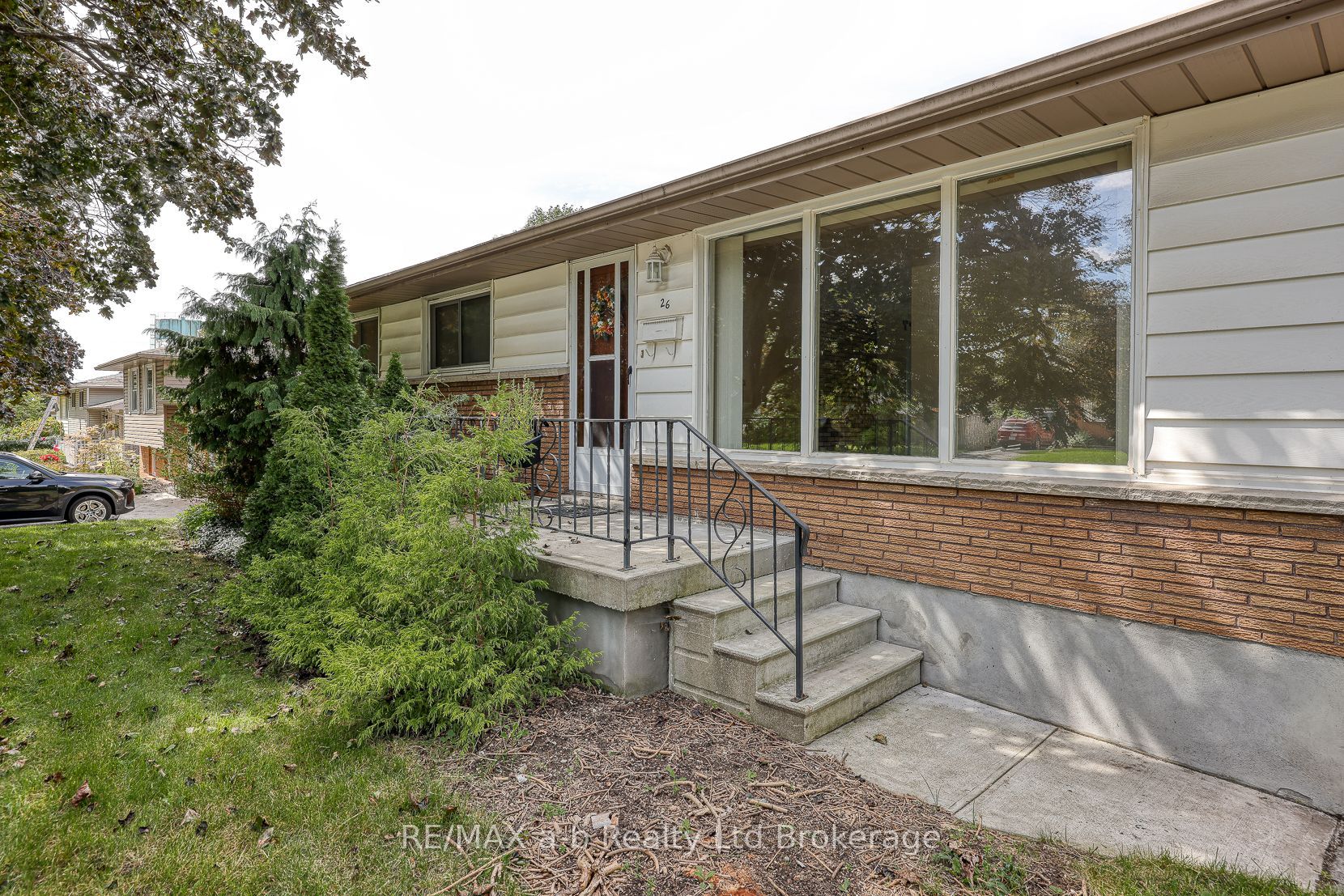 26 Glenn Avenue Property Photo 5