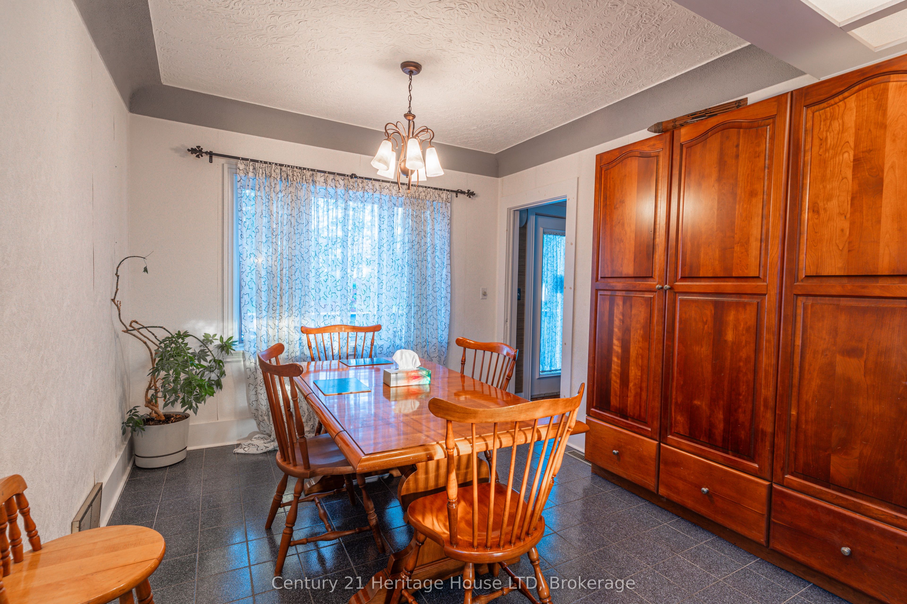 155 Wilton Avenue Property Photo 18