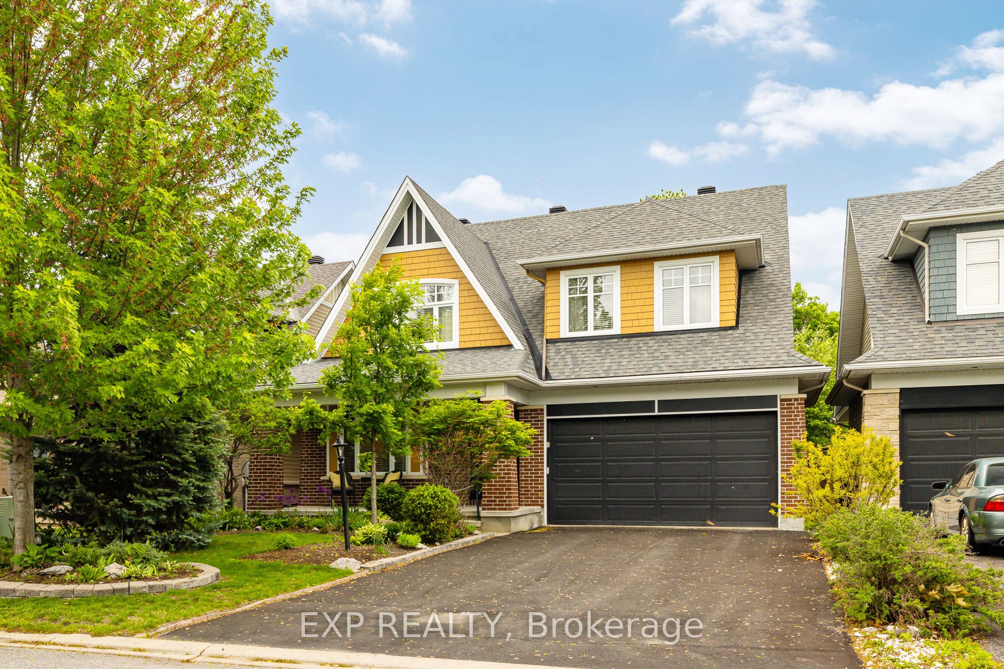 36 Oakbriar Crescent Property Photo 1