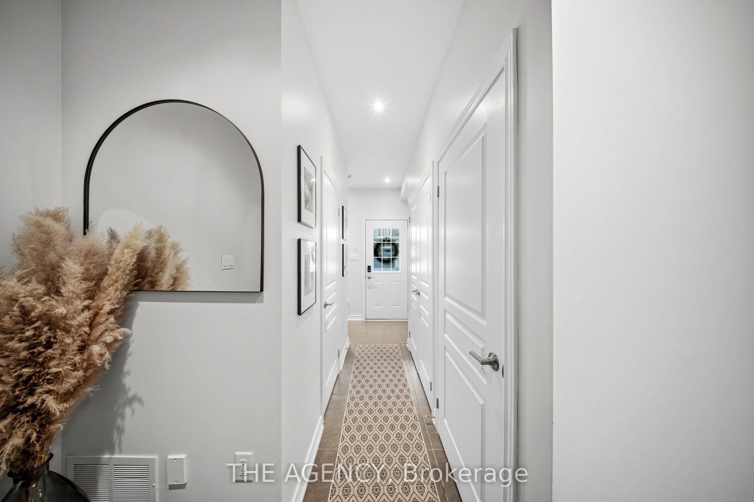 215 Dundas Street E 19 Property Photo 5