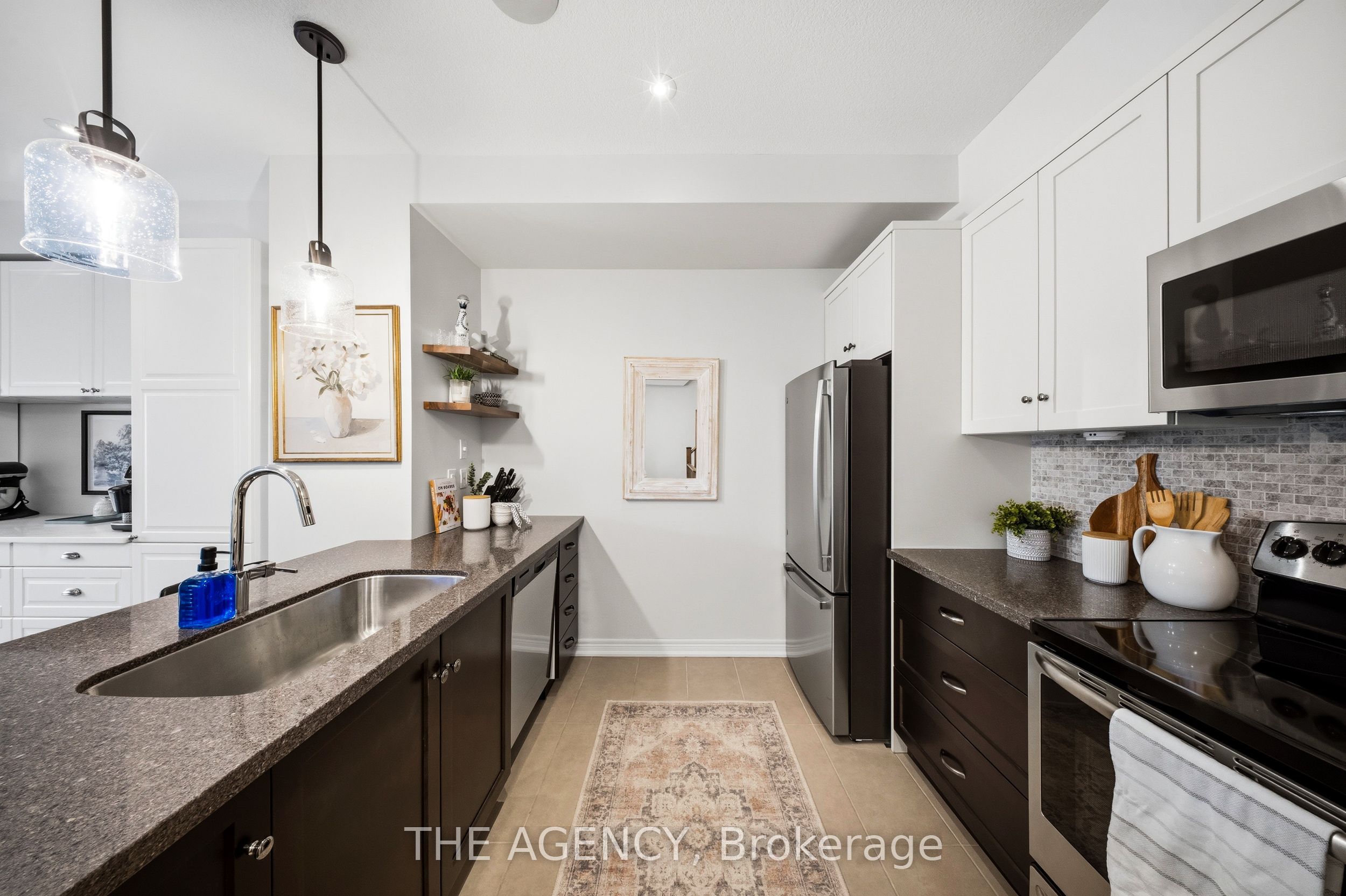 215 Dundas Street E 19 Property Photo 14
