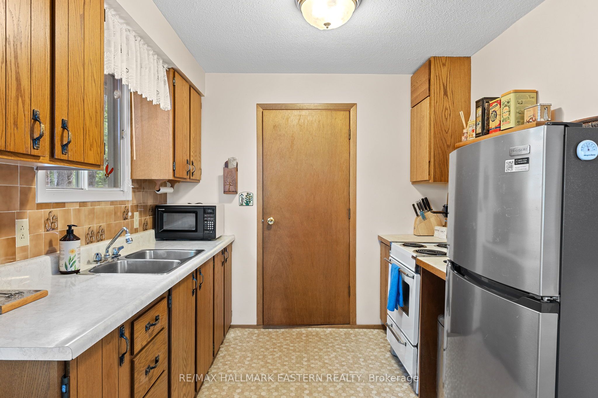 68 Irwin Drive Property Photo 8