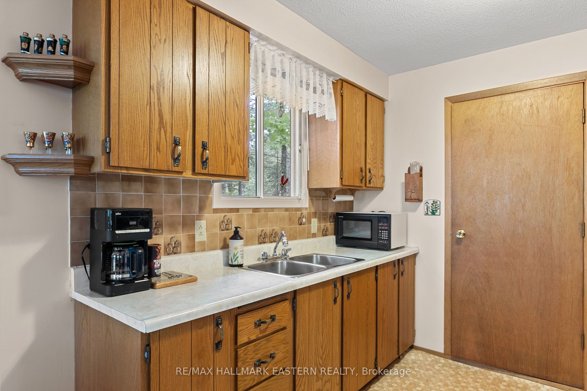 68 Irwin Drive Property Photo 9