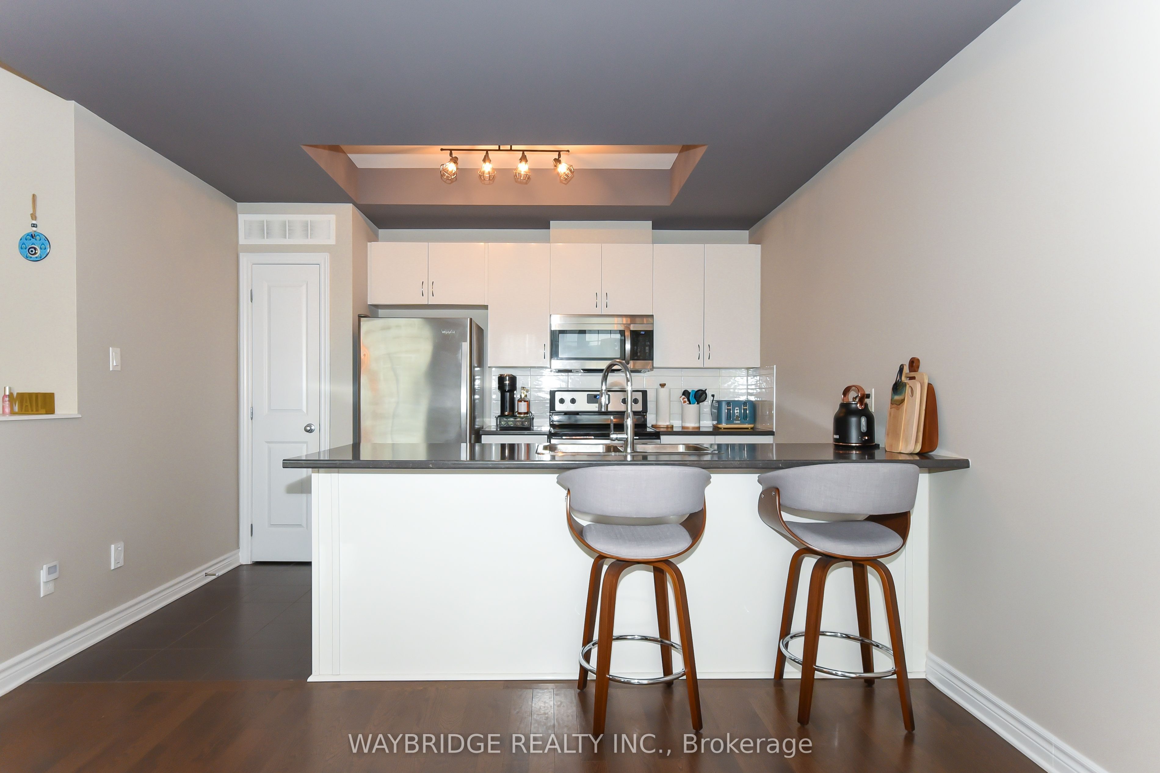 873 Kilbirnie Drive Property Photo 6