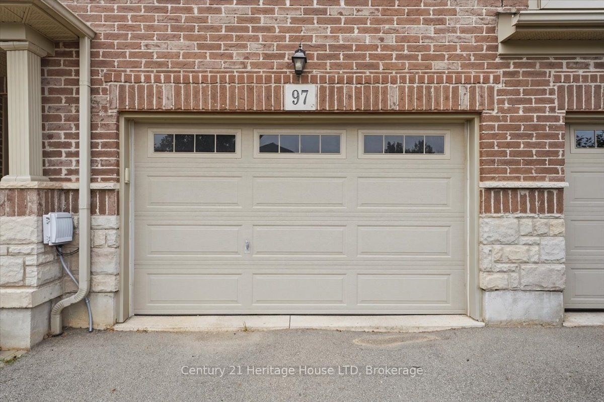 97 Abbott Place Property Photo 3